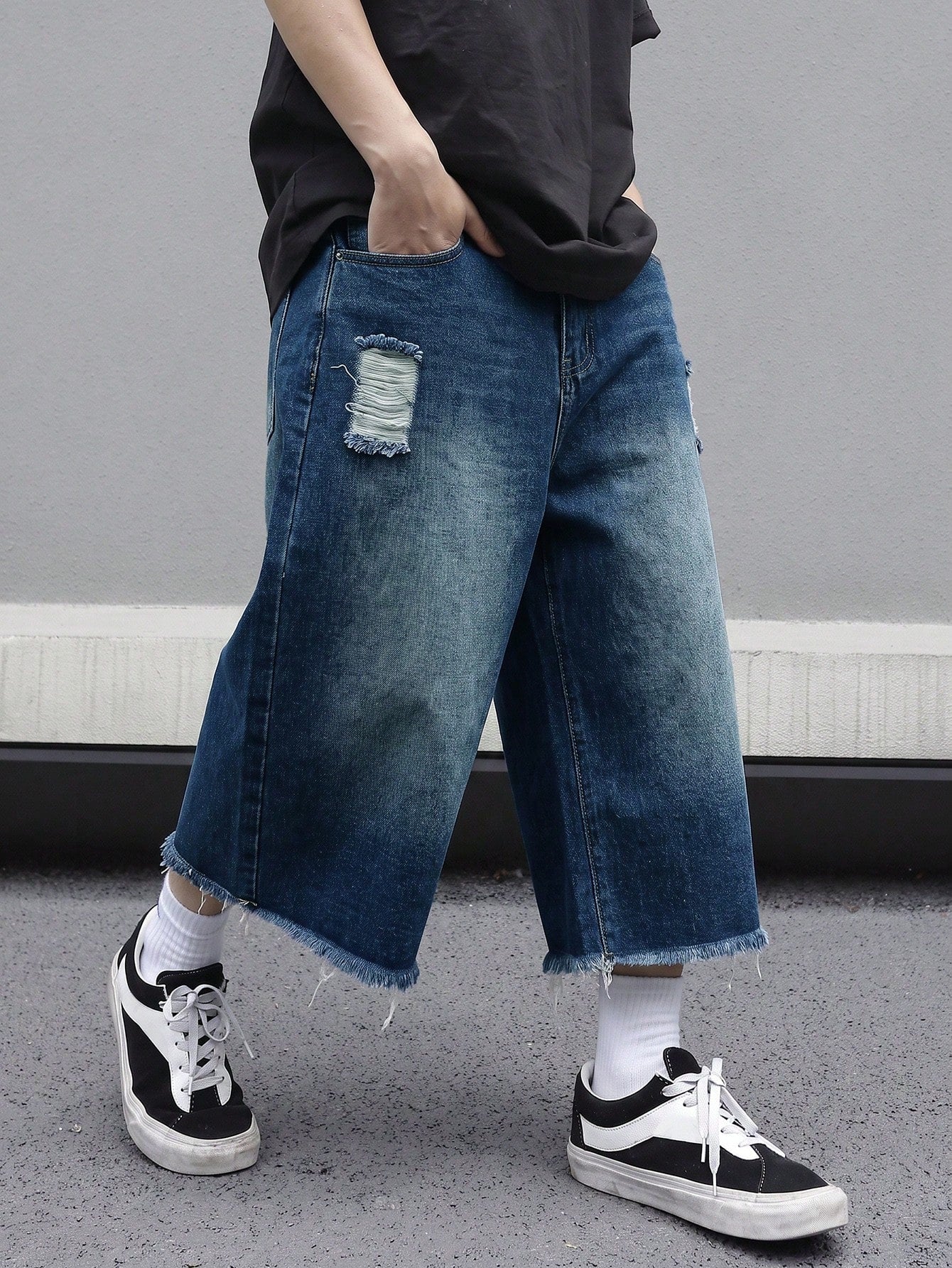 Manfinity EMRG Plus Size Men's Black Distressed Trim Loose Denim Shorts,Summer Oversized Baggy Jorts,Evening Front Button Pocket Emo Style For Husband Gifts