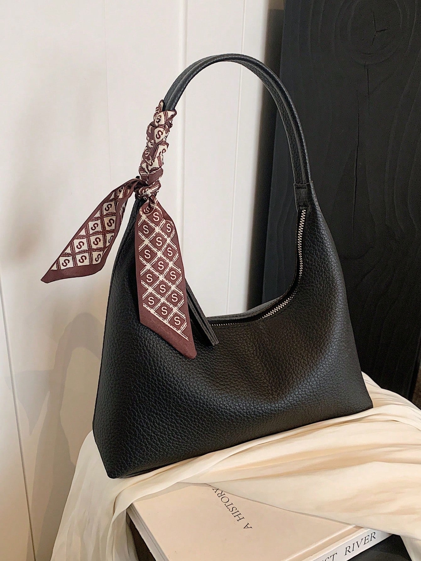 Minimalist Shoulder Underarm Bag For Women With Silk Scarf Gift