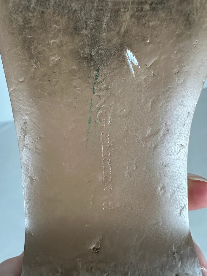 Mng-skinnsandaler NWOT