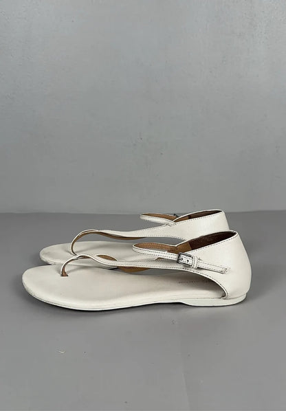 Mng-skinnsandaler NWOT