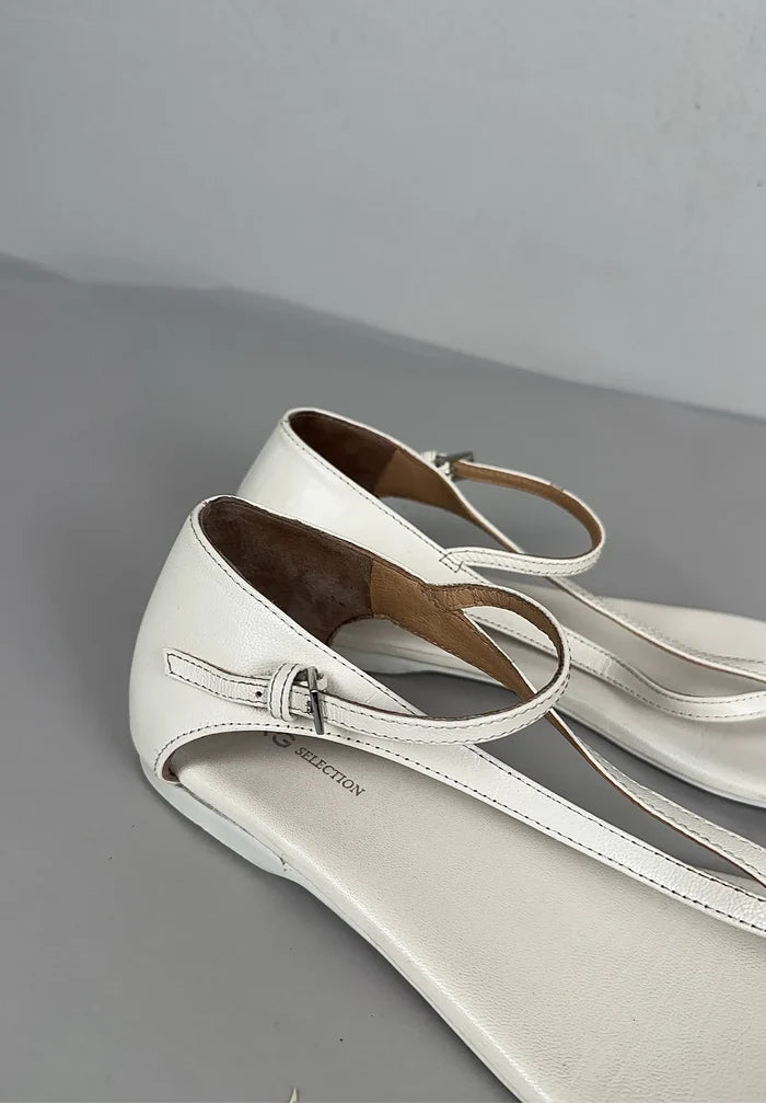Mng-skinnsandaler NWOT