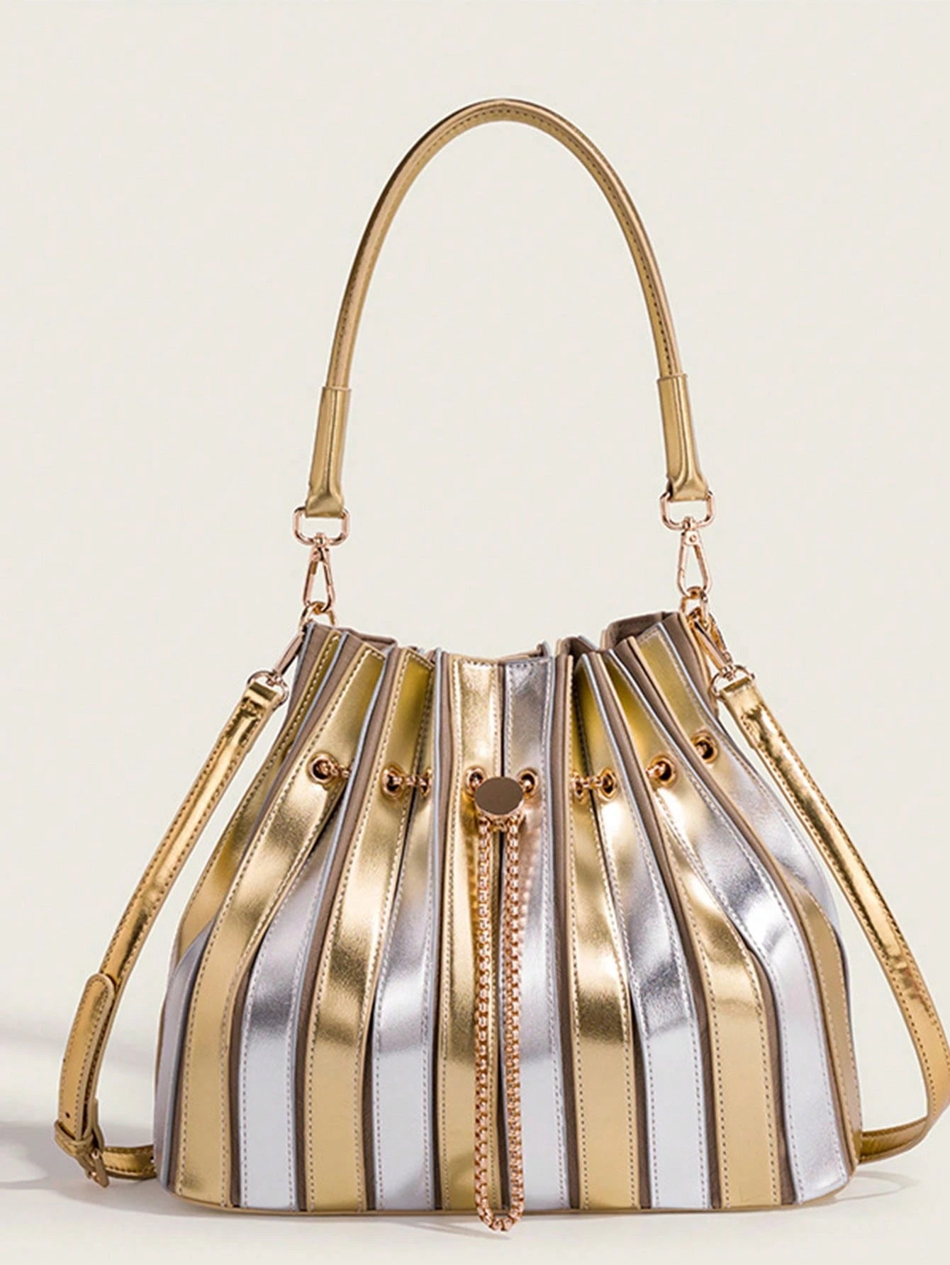 Multi-Color Metallic Matte PU Ruched Handbag With Gold Chain. All-Season Elegant Daily Handbag, Suitable For Work Commute, City Shopping And Casual Outings. Suitable For Mature Women, Fashion Enthusia