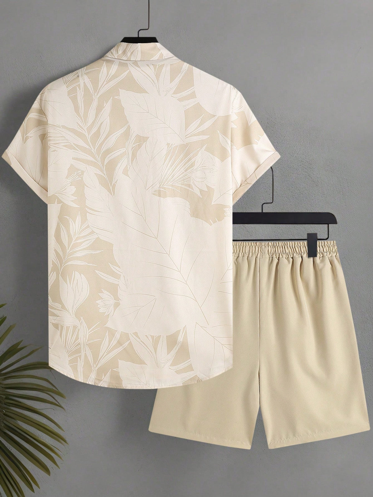 Naviga Onda Plus Size Men's Summer White Boho Beach Outfit,Plant Print Button-Front Shirt & Shorts Set,Resort Wear Cruise Holiday Vacation Tropical Outfits