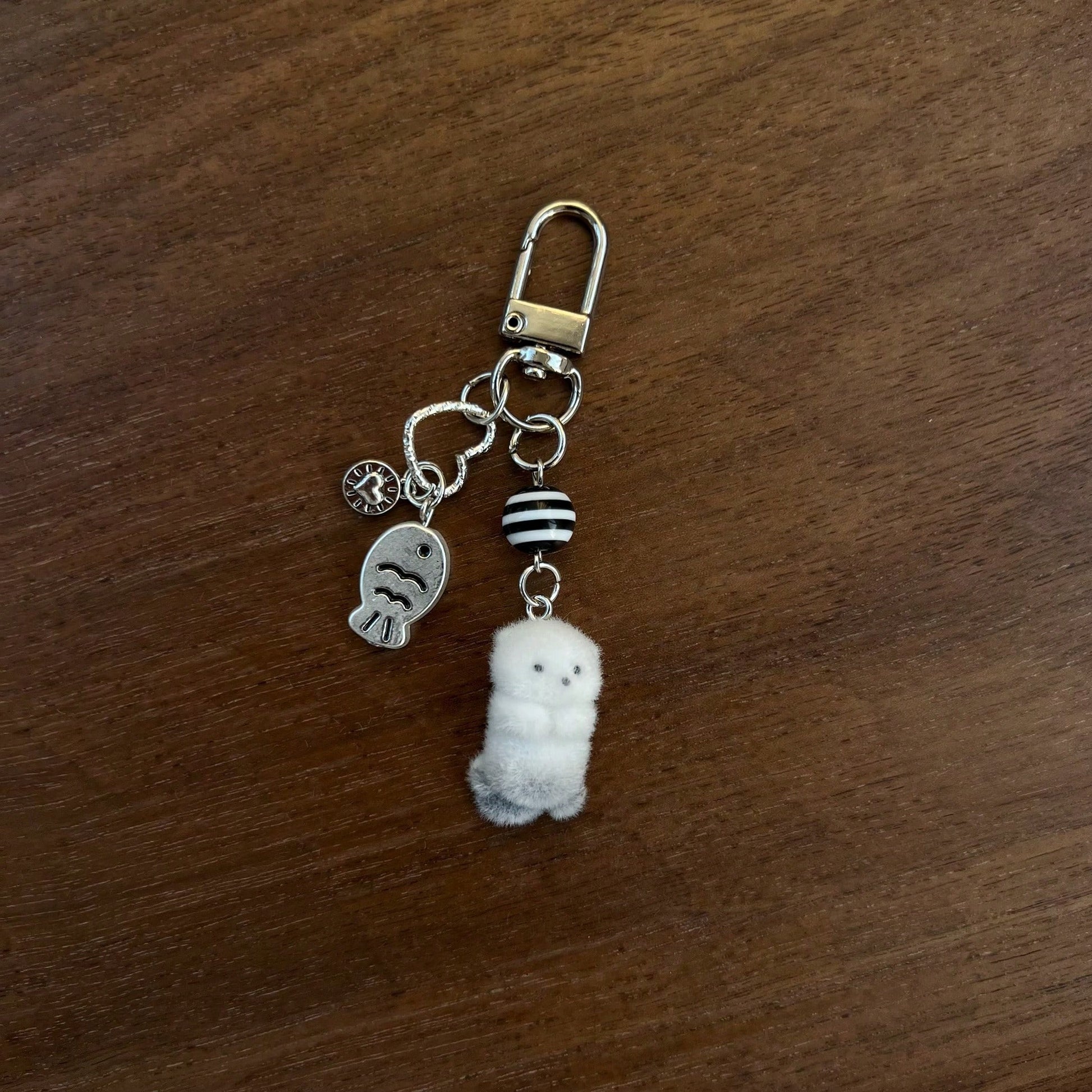 New Design Kawaii Beaded Sea Otter Flocked Phone Lanyard, Phone Charm, Phone Accessory, Bag Charm, Keychain Pendant