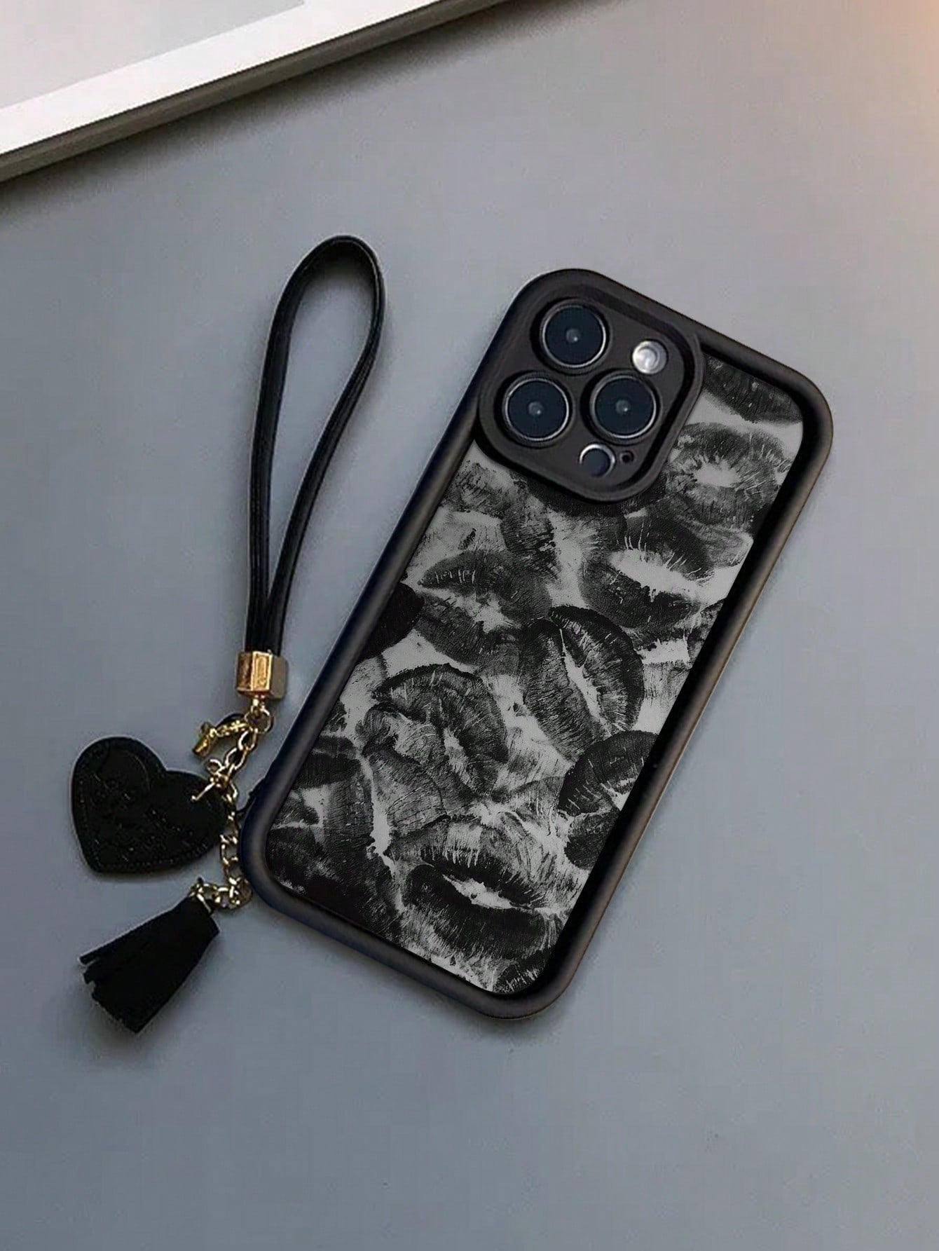 New High-End Textured Thick Anti-Drop Lip Print Phone Case With Detachable Leather Heart-Shaped Wrist Strap DIY Phone Charm, Tassel Pendant, Short Wristlet,International Version, Not The Domestic Vers