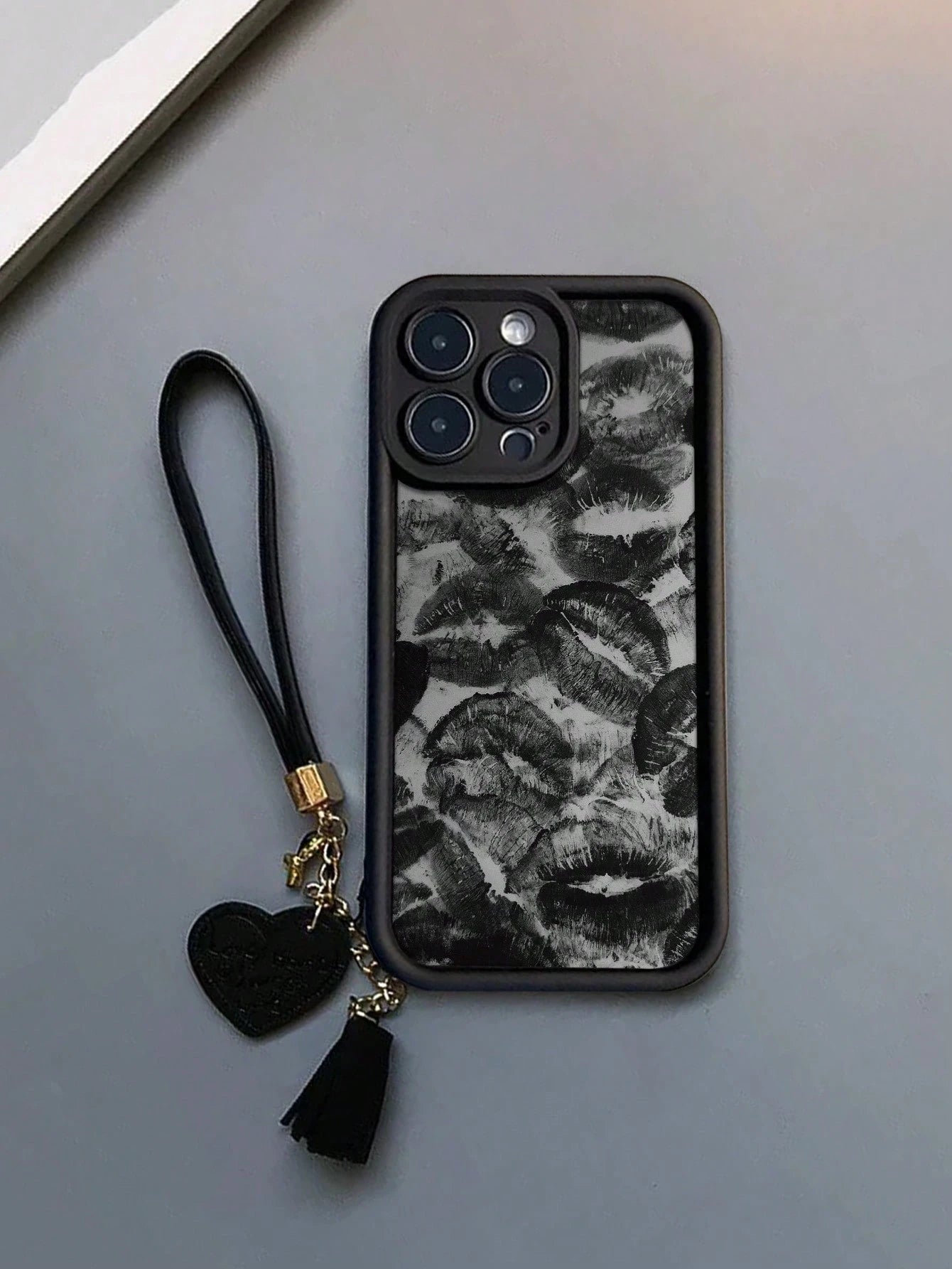 New High-End Textured Thick Anti-Drop Lip Print Phone Case With Detachable Leather Heart-Shaped Wrist Strap DIY Phone Charm, Tassel Pendant, Short Wristlet,International Version, Not The Domestic Vers