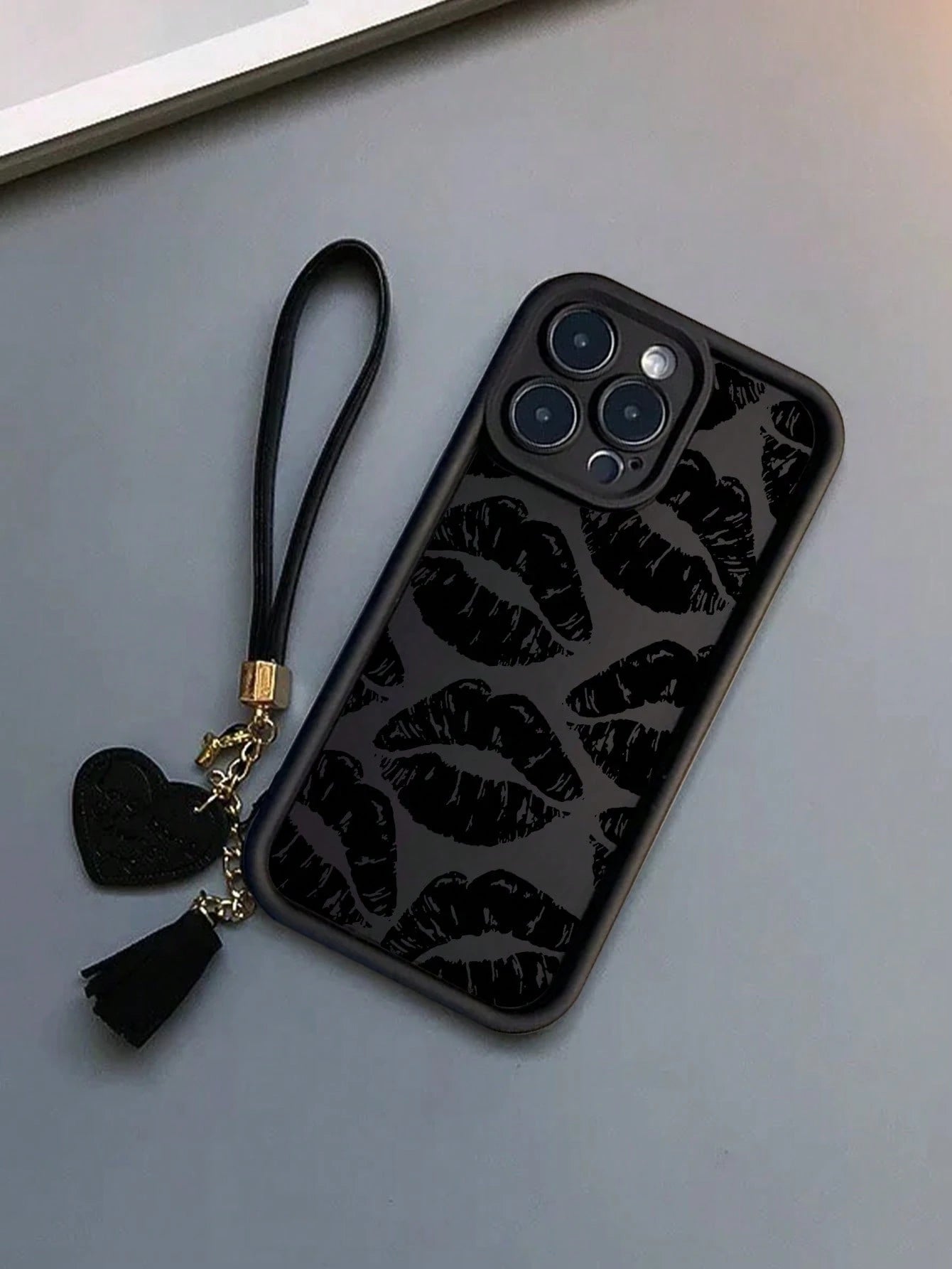 New High-End Textured Thick Anti-Drop Lip Print Phone Case With Detachable Leather Heart-Shaped Wrist Strap DIY Phone Charm, Tassel Pendant, Short Wristlet,International Version, Not The Domestic Vers