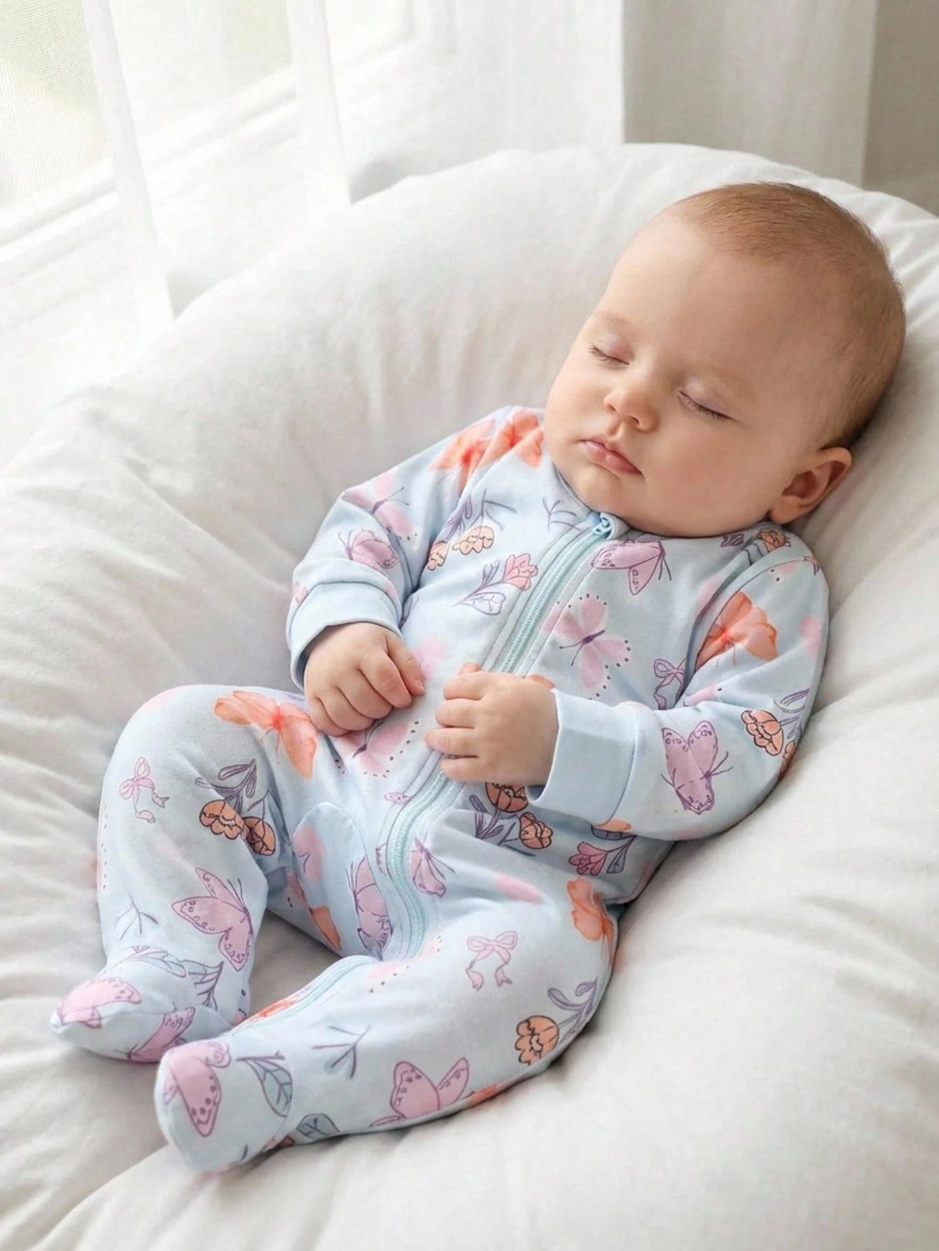 Newborn Baby Girl Off-White Autumn Cute Kawaii Family Matching Giraffe Squirrel Print Knit Soft Round Neck Long Sleeve Footie Jumpsuit Gift Night