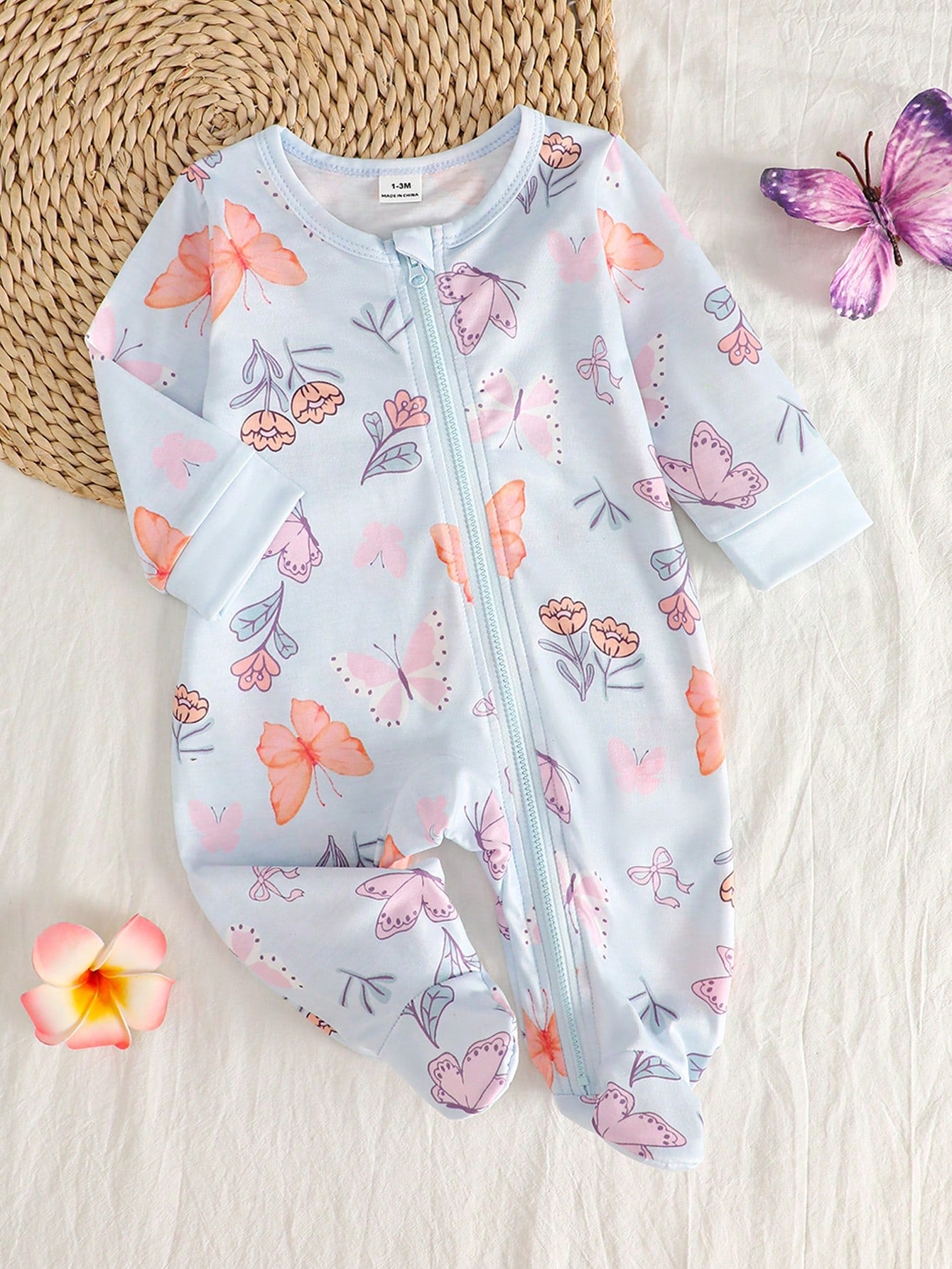 Newborn Baby Girl Off-White Autumn Cute Kawaii Family Matching Giraffe Squirrel Print Knit Soft Round Neck Long Sleeve Footie Jumpsuit Gift Night