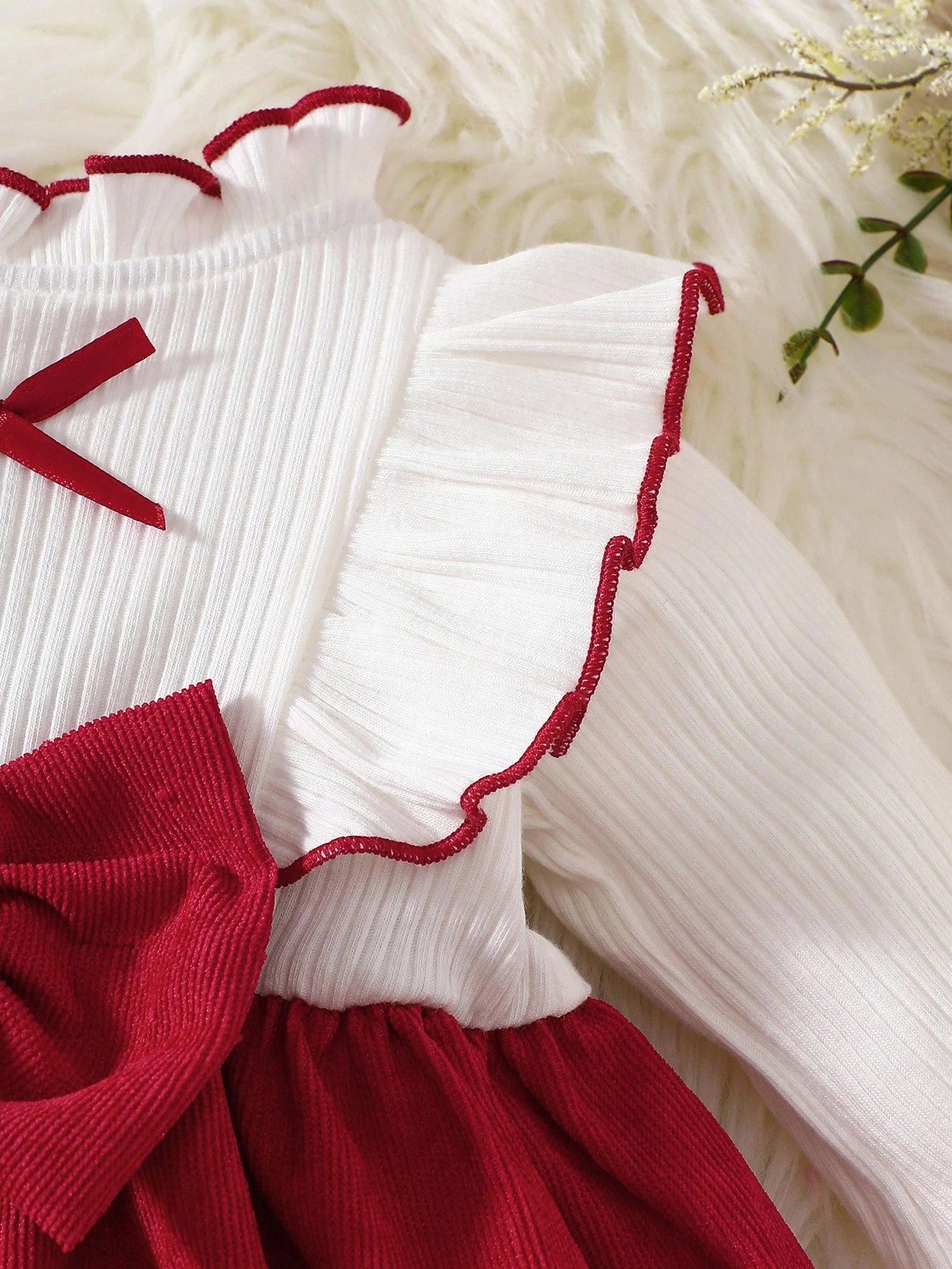 Newborn Baby Girl White Long Sleeved Lace Collar Patchwork Pink Bow Dress Autumn And Winter Elegant