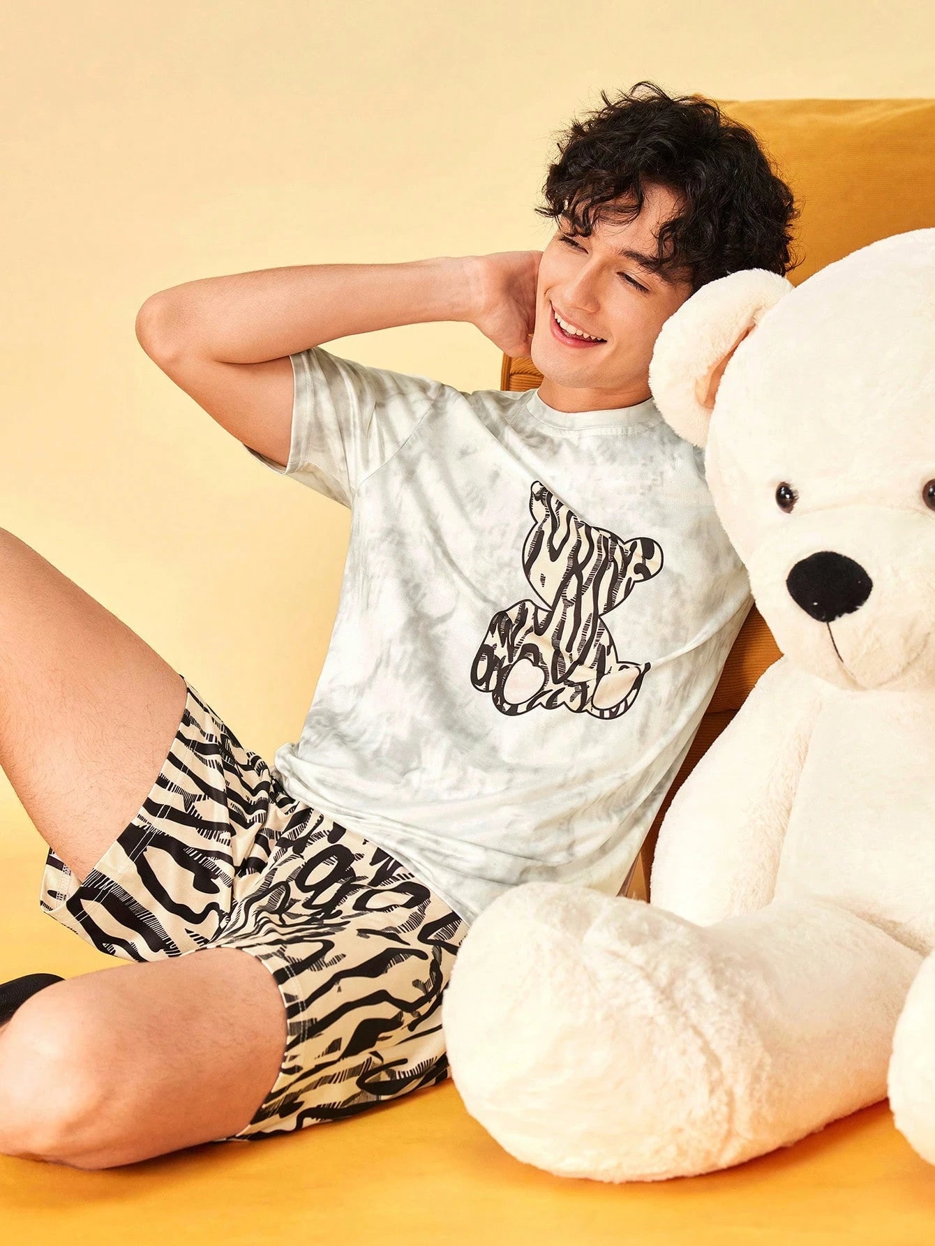 Notgurli Men's Summer Printed Round Neck Fashion Casual Sports Home Wear Set, Short Sleeve T-Shirt And Shorts 2-Piece Set