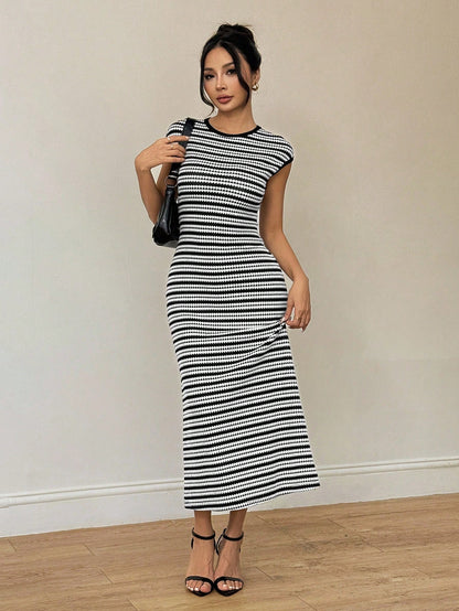 PETITE Petite Women's Sleeveless Dress,Black And White Striped Checkered,Summer,Elegant,Brunch Vacation Travel,Striped Collar,Wedding Guest,Old Money Style