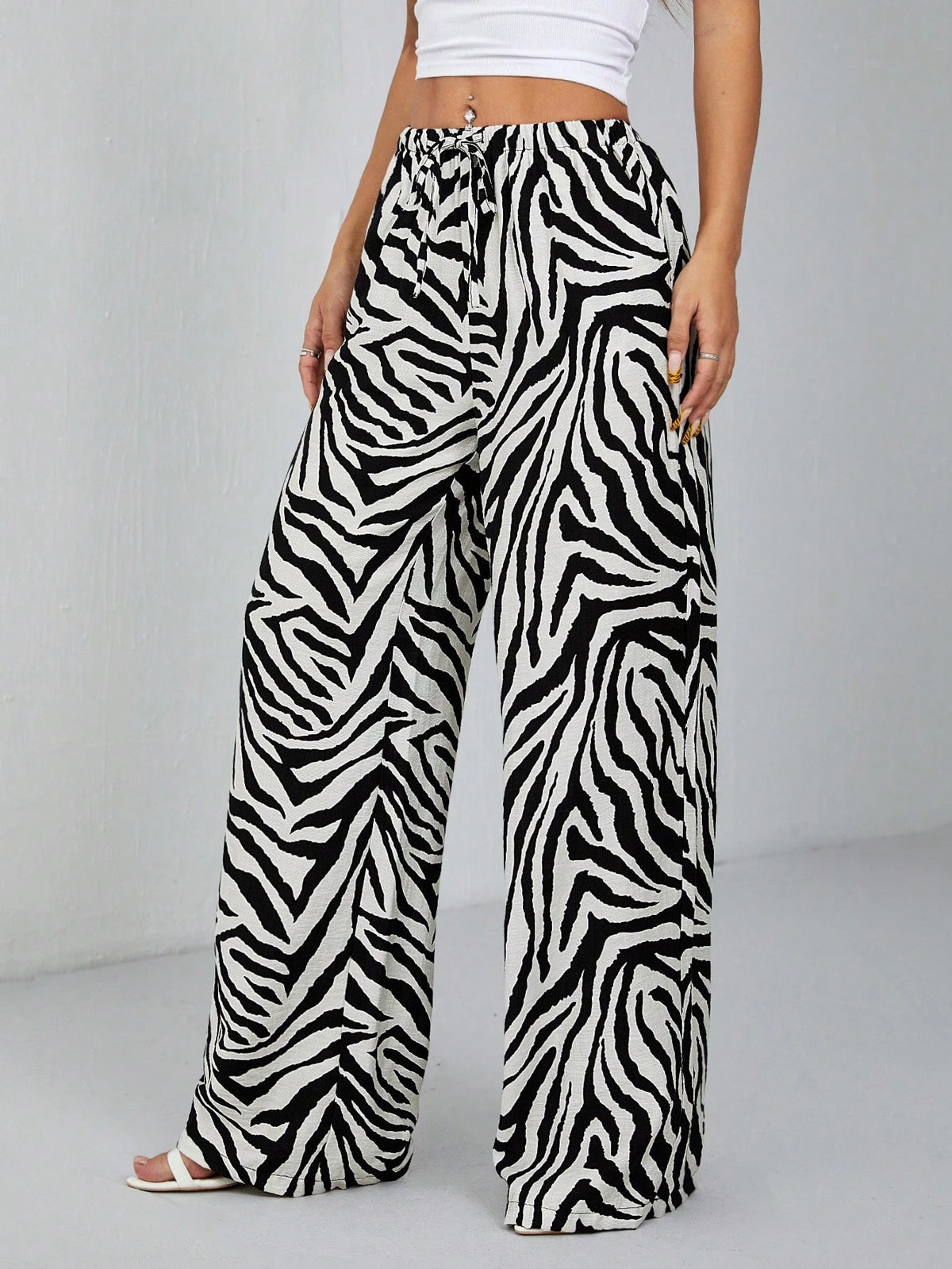 PETITE Women's Fashionable Casual Animal Print Zebra Print Wide Leg Pants,Petite Women Vacation Outing White And Black Autumn