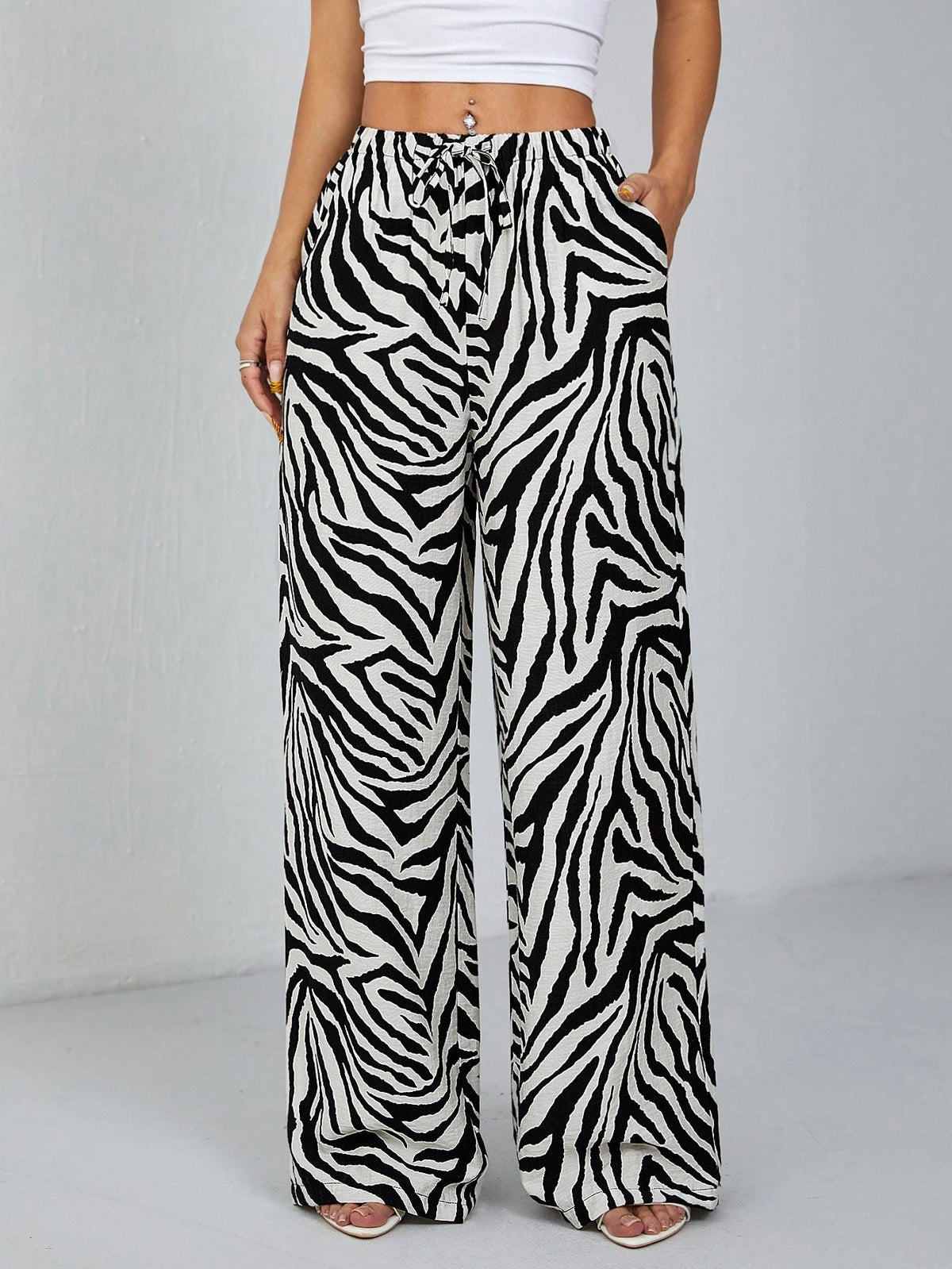 PETITE Women's Fashionable Casual Animal Print Zebra Print Wide Leg Pants,Petite Women Vacation Outing White And Black Autumn