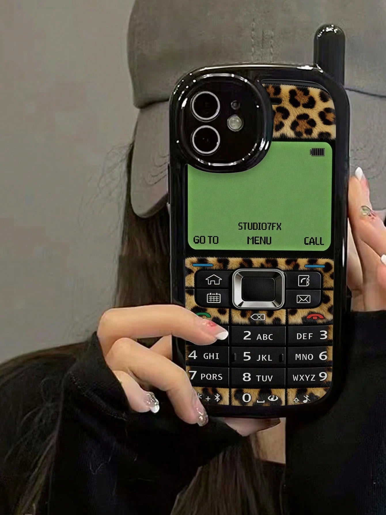 Phone Themed Shockproof Leopard Print Novelty Cases 1pc New Personalized Leopard Print Painted Retro Phone Shape Phone Case Glossy Soft Shell Protective Cover Compatible With IPhone 17pro/17Air/17/17p