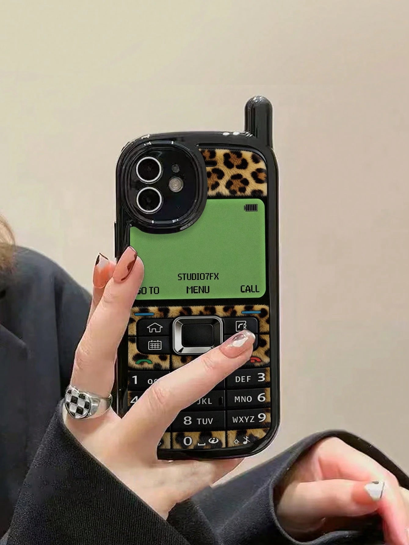 Phone Themed Shockproof Leopard Print Novelty Cases 1pc New Personalized Leopard Print Painted Retro Phone Shape Phone Case Glossy Soft Shell Protective Cover Compatible With IPhone 17pro/17Air/17/17p