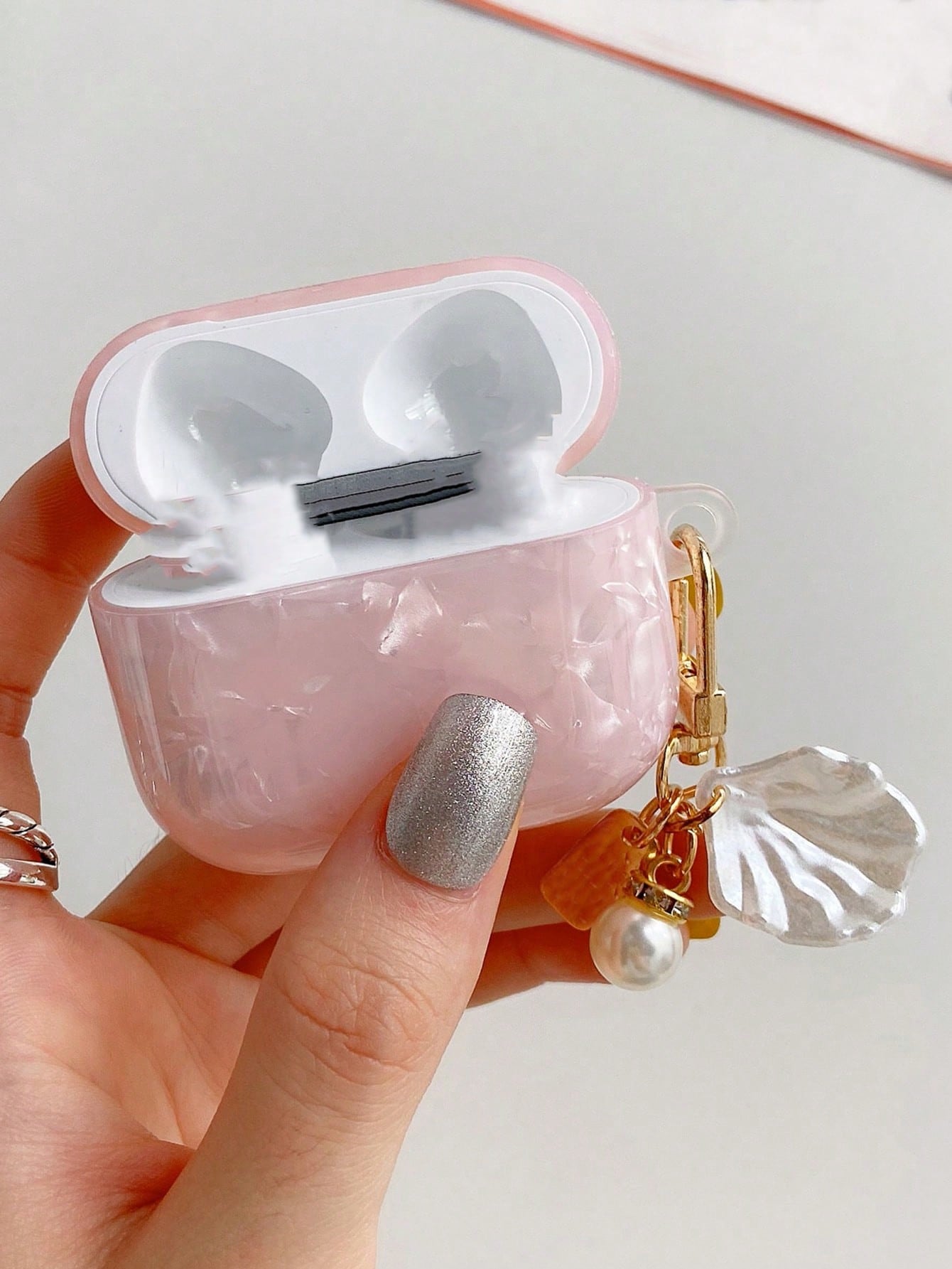 Pink Mother Of Pearl Iridescent Nacre Texture With Seashell Charm Compatible With Apple 4, Seashell Pattern Earphone Protective Case For Pro 2, Pro 3, Does Not Include Earphones Birthday Gift