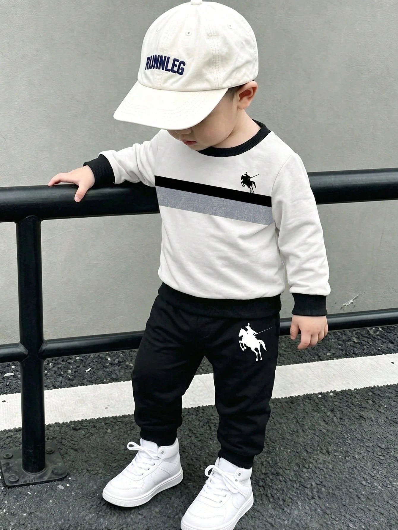 Playful Pals 1 Set Baby Boy Horse Logo Letter Print Crew Neck Long Sleeve Ribbed Sweatshirt With Horse Logo Pattern Print Black Long Sweatpants, Suitable For Autumn/Winter Outdoor Activities