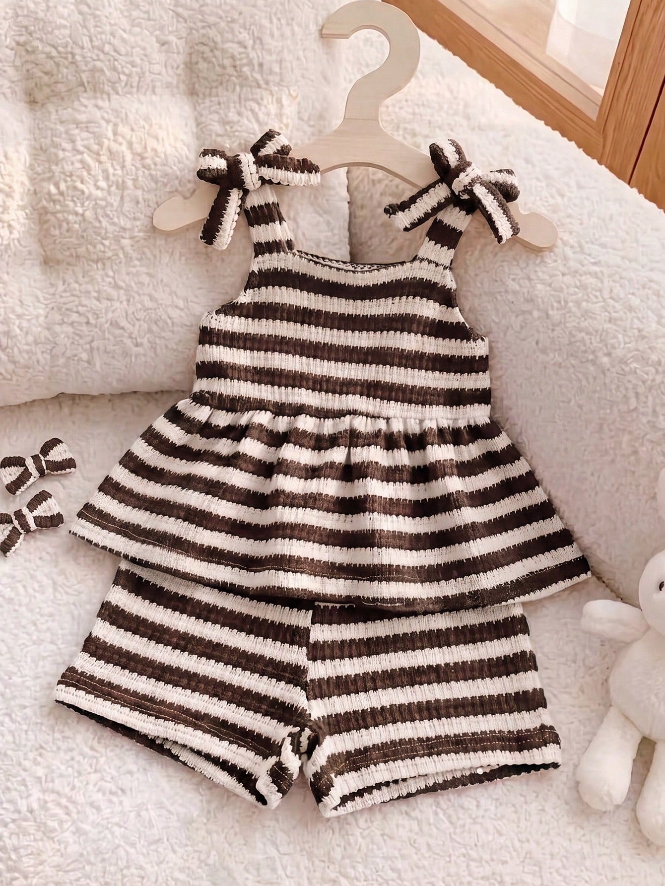 Playful Pals Babygirl Holiday Outfits Christmas Casual Outfits Red Halter Top And Shorts Summer Two Pieces Suit! Made Of Knitted Jacquard Fabric, The Unique Jacquard Design Increases The Artistic Sens