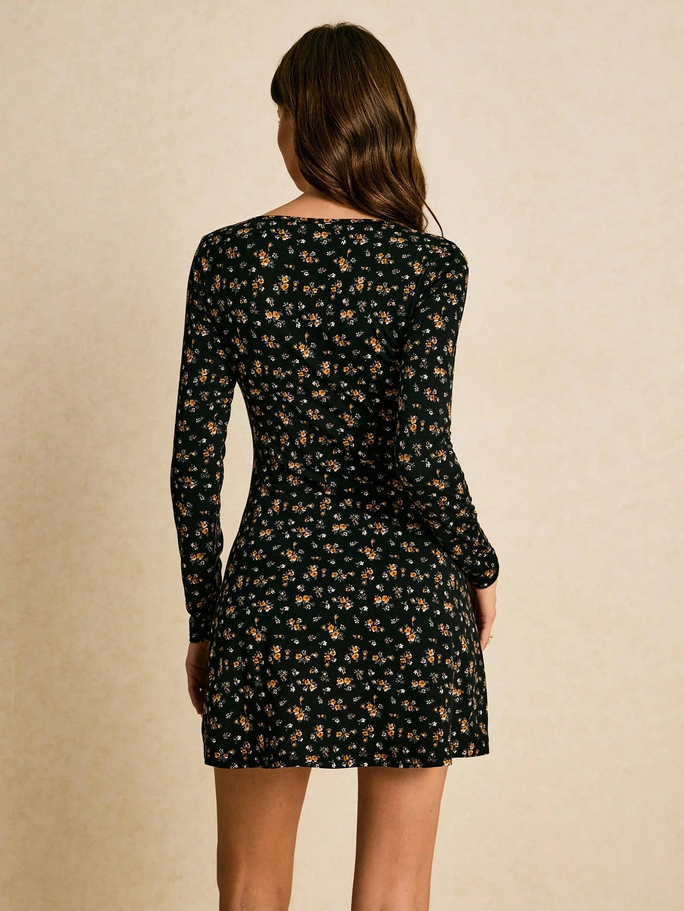 Poéselle Women's V-Neck Long Sleeve Floral Mini Dress Daisy Women Fall Dresses For Autumn Woman Short Daily Date Everyday Black Floral French Vintage