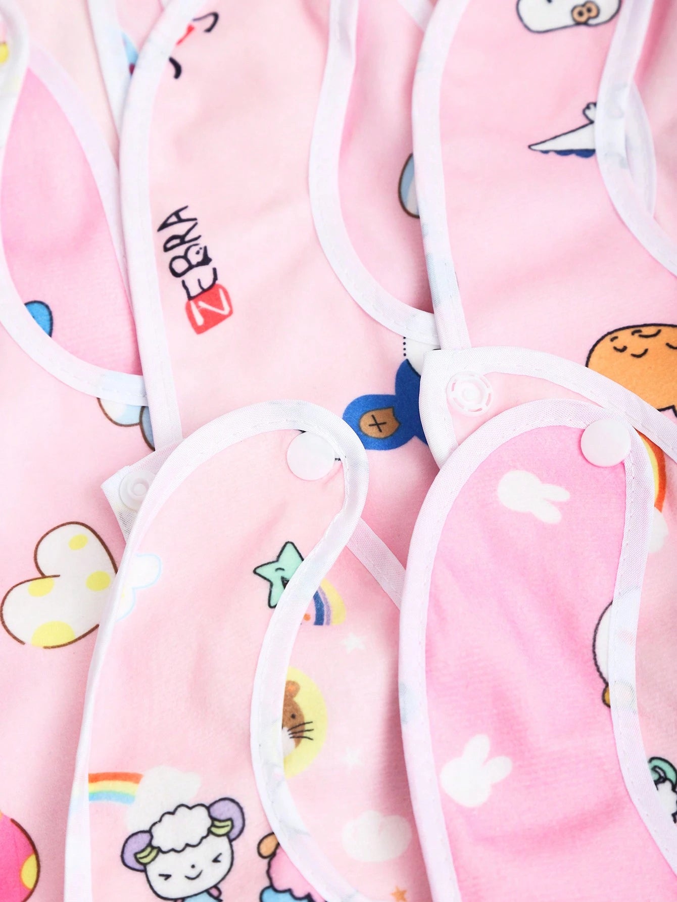 Random 8pcs Pink Tone Floral Pattern Baby Crystal Velvet Waterproof U-Shaped Snap Button Bib For Feeding