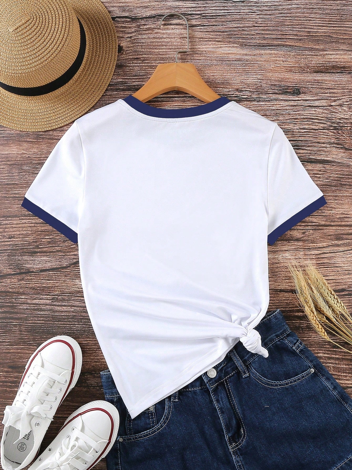Resyla Women's Color Block Letter Print Short Sleeve Casual Round Neck T-Shirt