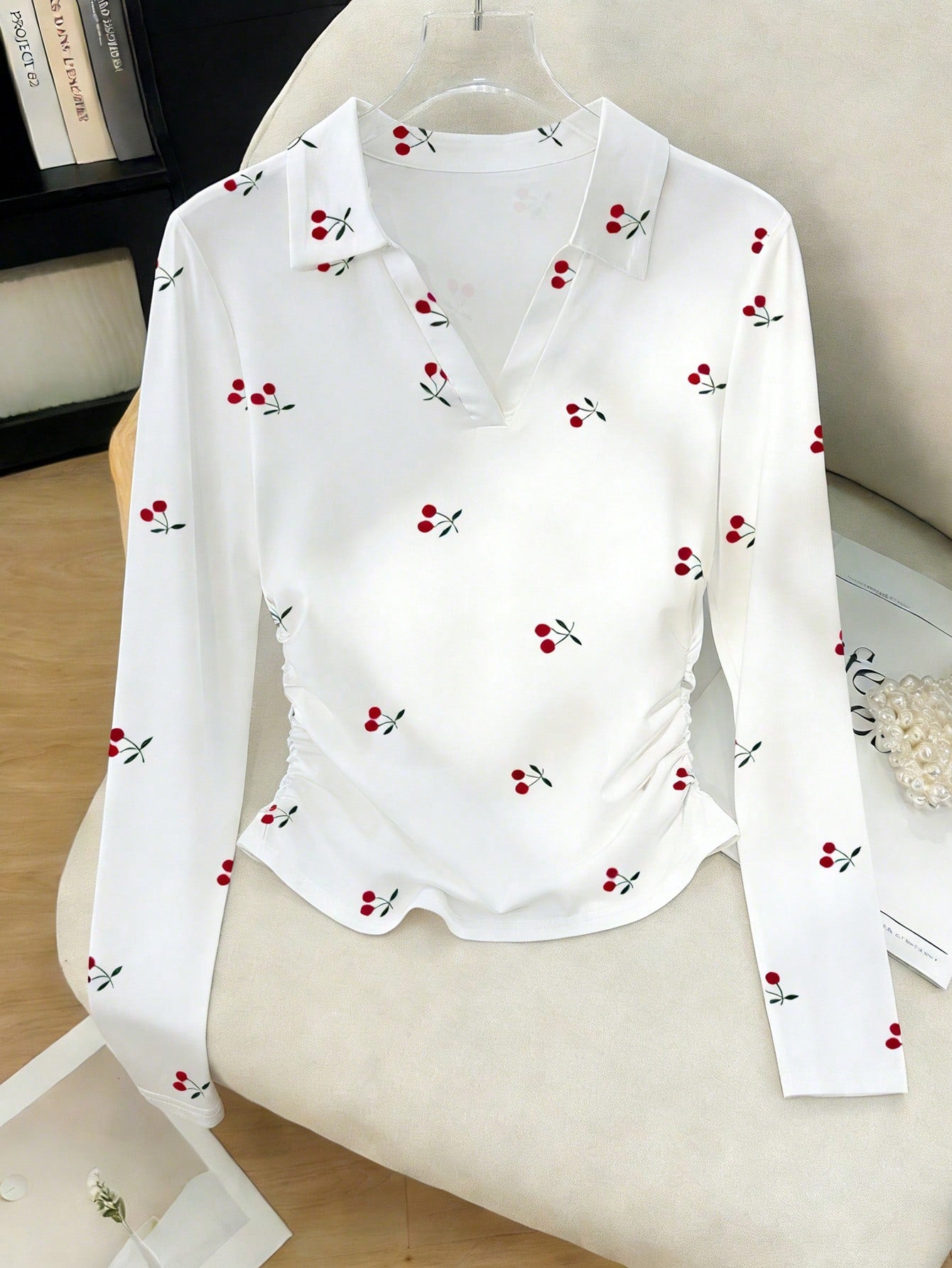 Resyla Women's Sweet Red Cherry Print Polo Collar Fitted Waist Long-Sleeve T-Shirt,Red And White Cutesy School Autumn Fashionable Casual Minimalist Top Gift