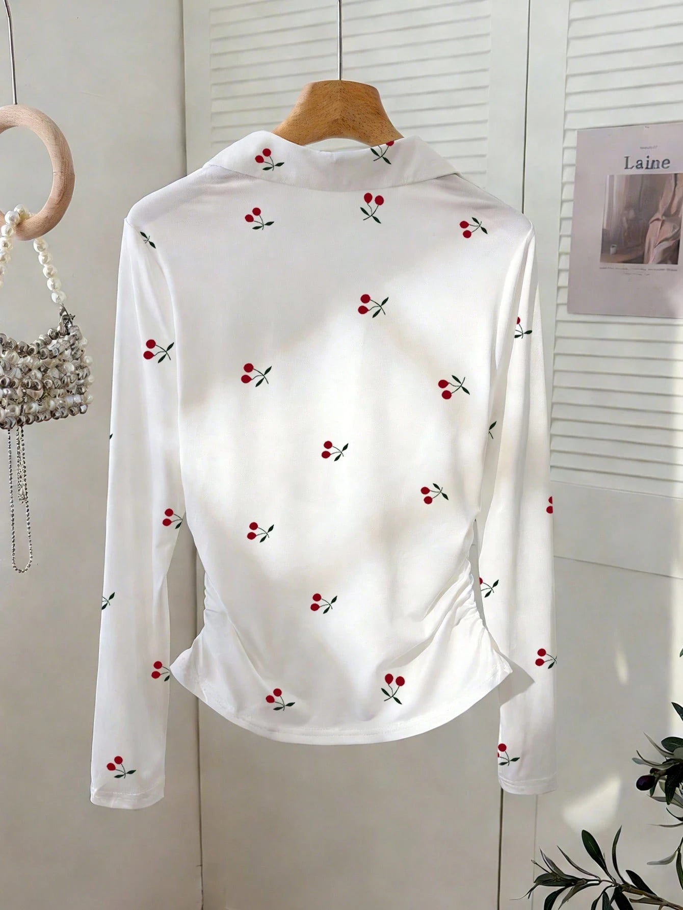 Resyla Women's Sweet Red Cherry Print Polo Collar Fitted Waist Long-Sleeve T-Shirt,Red And White Cutesy School Autumn Fashionable Casual Minimalist Top Gift