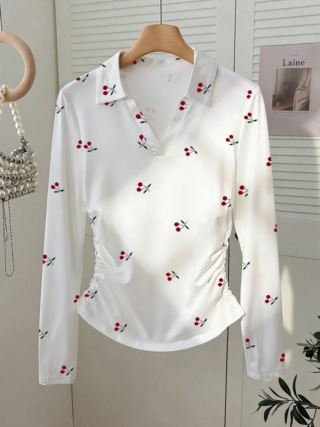 Resyla Women's Sweet Red Cherry Print Polo Collar Fitted Waist Long-Sleeve T-Shirt,Red And White Cutesy School Autumn Fashionable Casual Minimalist Top Gift