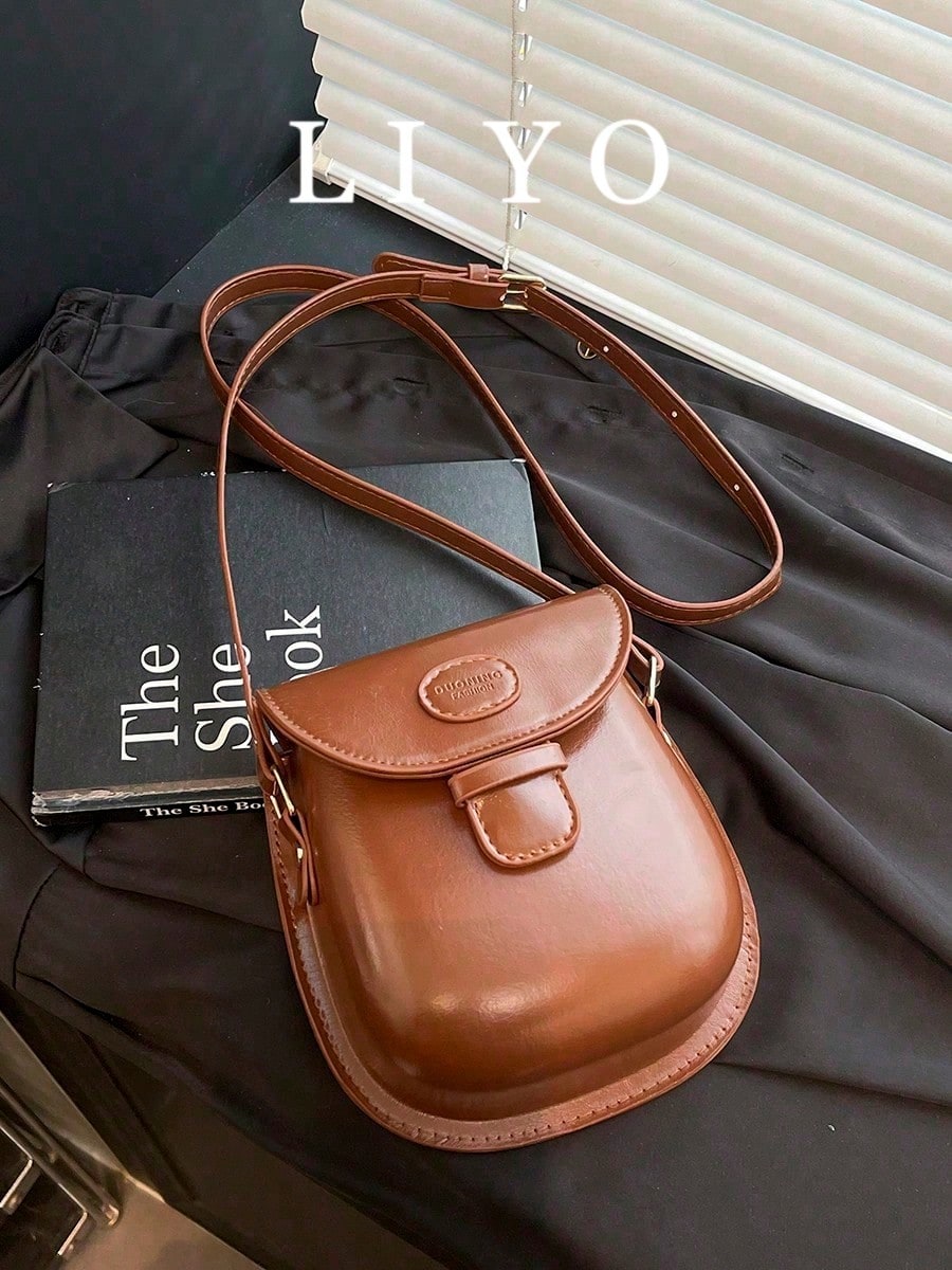 Retro Mini Crossbody Bag, Women's Chic Small Round Flap Shoulder Bag, Vintage