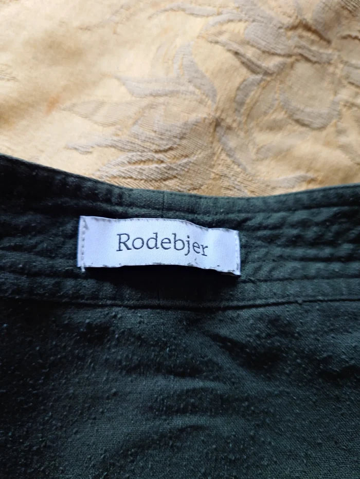 Rodebjer Cherry-sidenblus