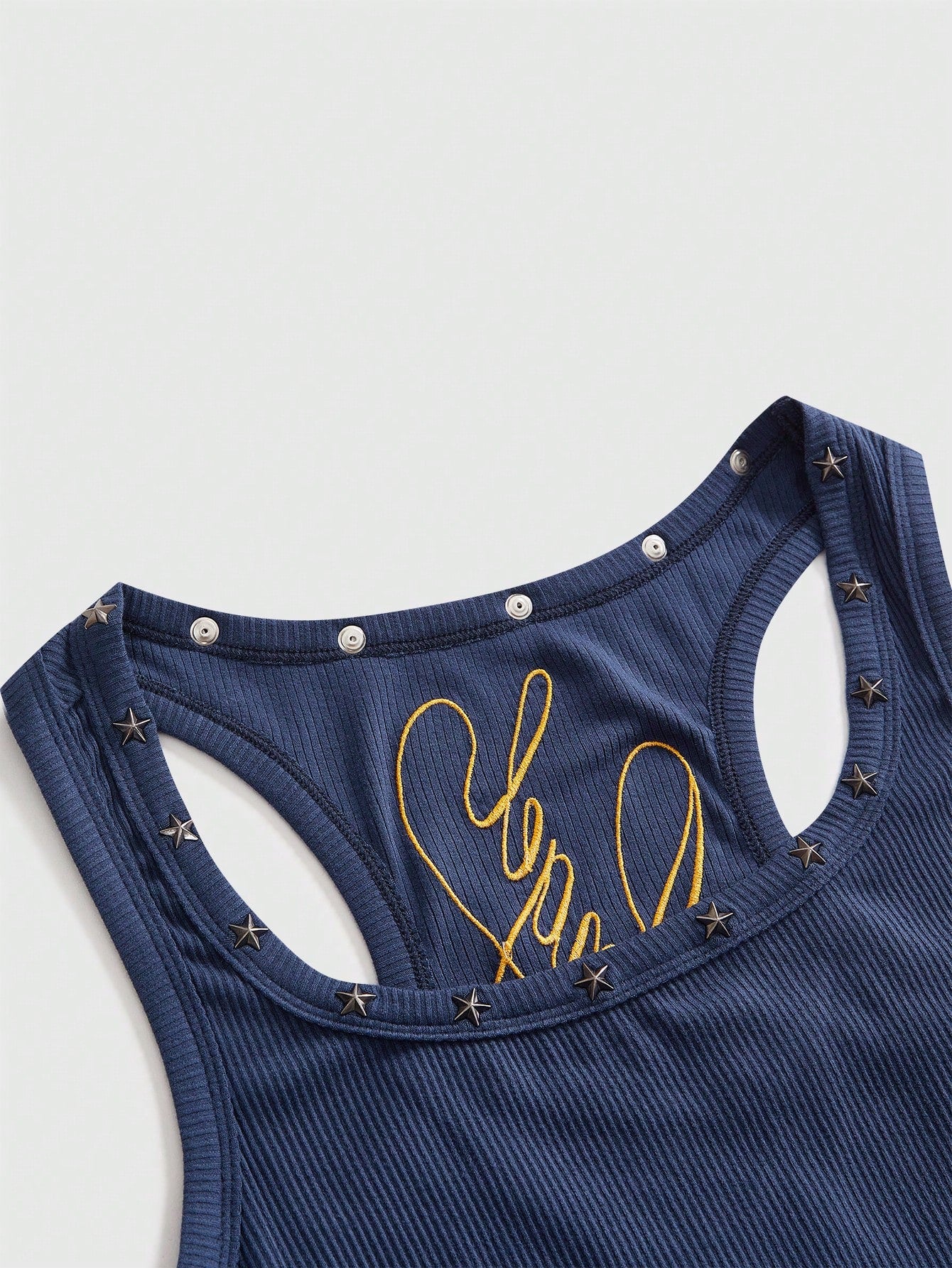 ROMWE Fairycore Women's Retro Music Festival Sexy All-Match Versatile English Logo Embroidered V-Neck Five-Pointed Star Rivet Decor Tank Top