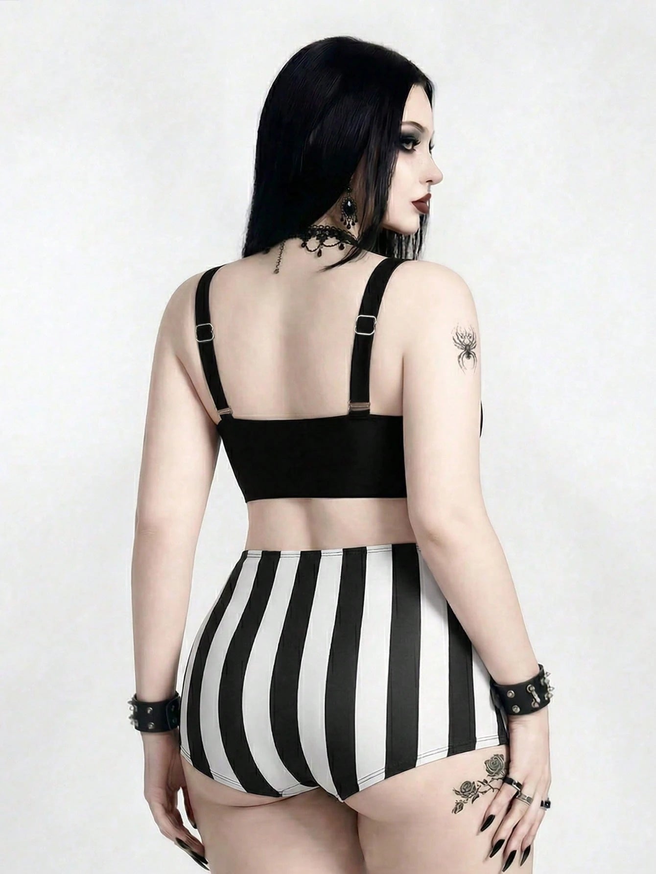 ROMWE Goth 2026 New Vintage Slimming Bikini Set| Push-Up Top For Rounder Bust Shape| Pure Black Minimalist Versatile| Black & White Vertical Striped High-Waist Swim Bottoms With Tummy Control And L