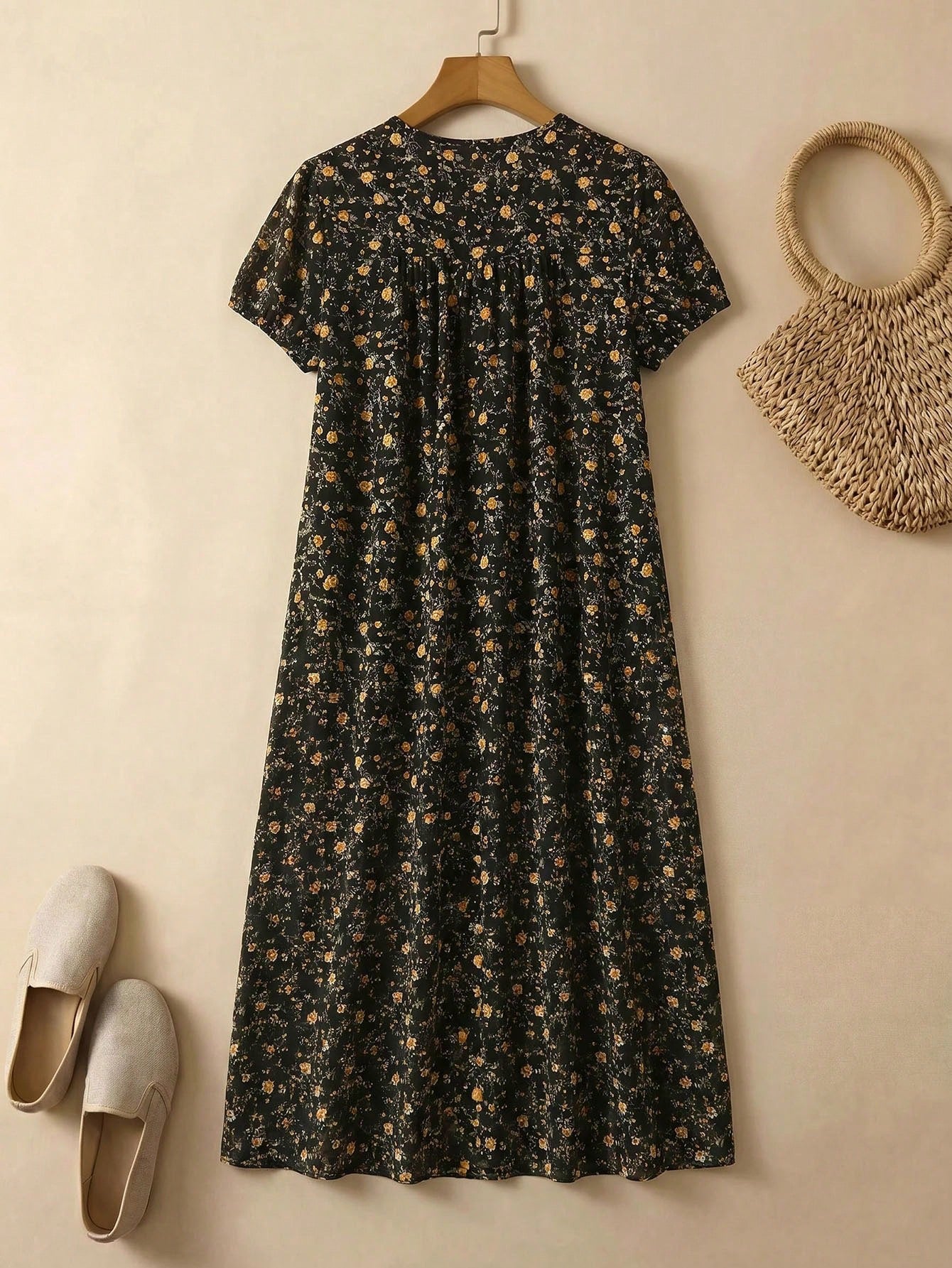 Rusticease Women's Round Neck All-Over Print Casual Party & Travel Long Dress