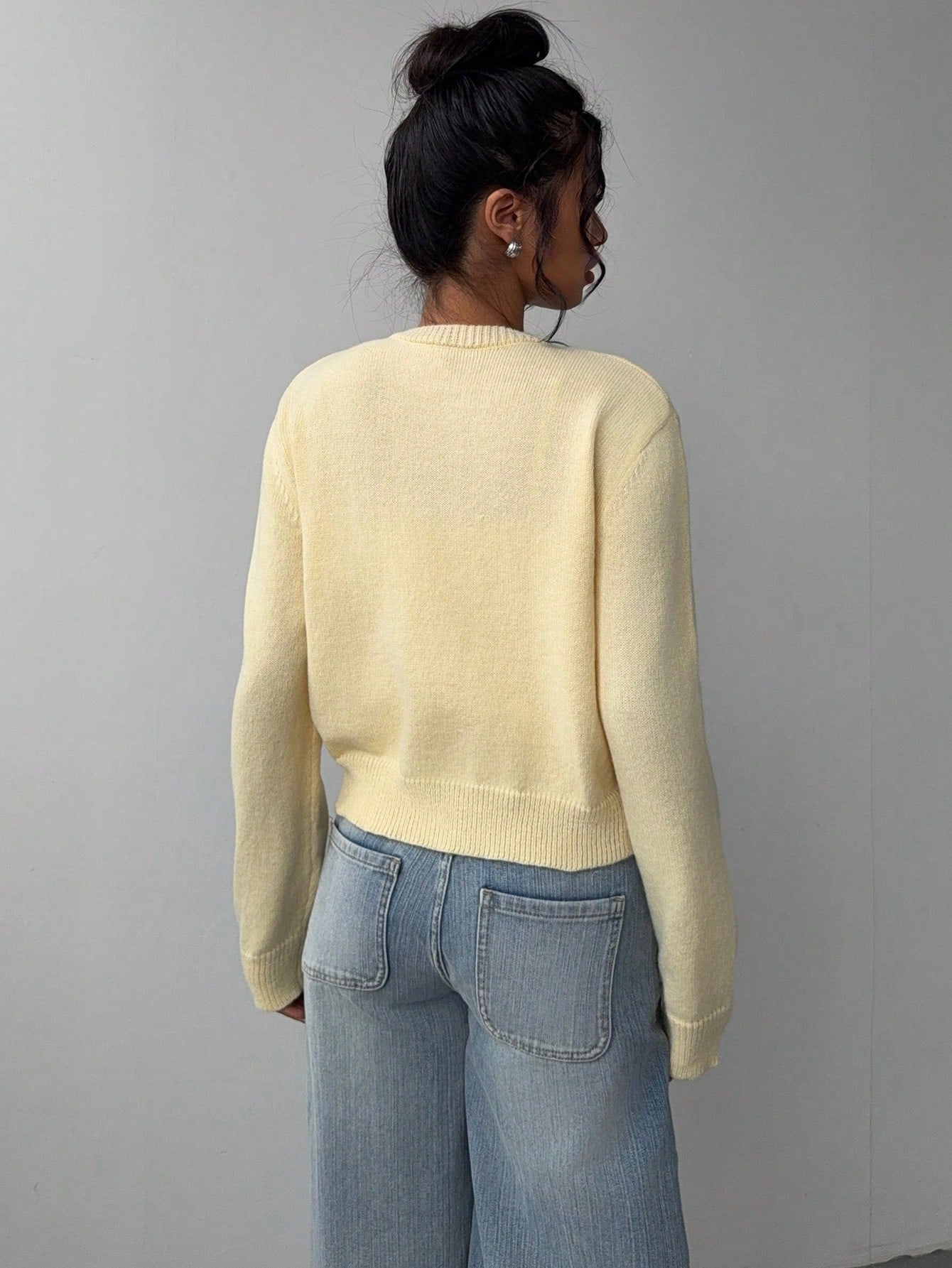 SHEIN BASICS Casual Solid Color Round Neck Long Sleeve Loose Cropped Women Cardigan Sweater Women Autumn Coat Back-To-School School Off Campus Pale Yellow