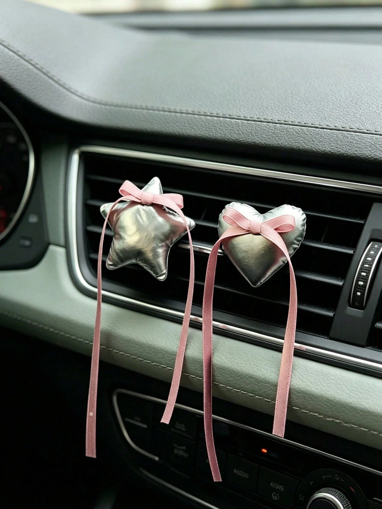 Silver Creative Heart & Star Car Interior Decor, Air Vent Ornament, Car Accessory, Holiday And Birthday Gift (Fragrance Pad Not Included)