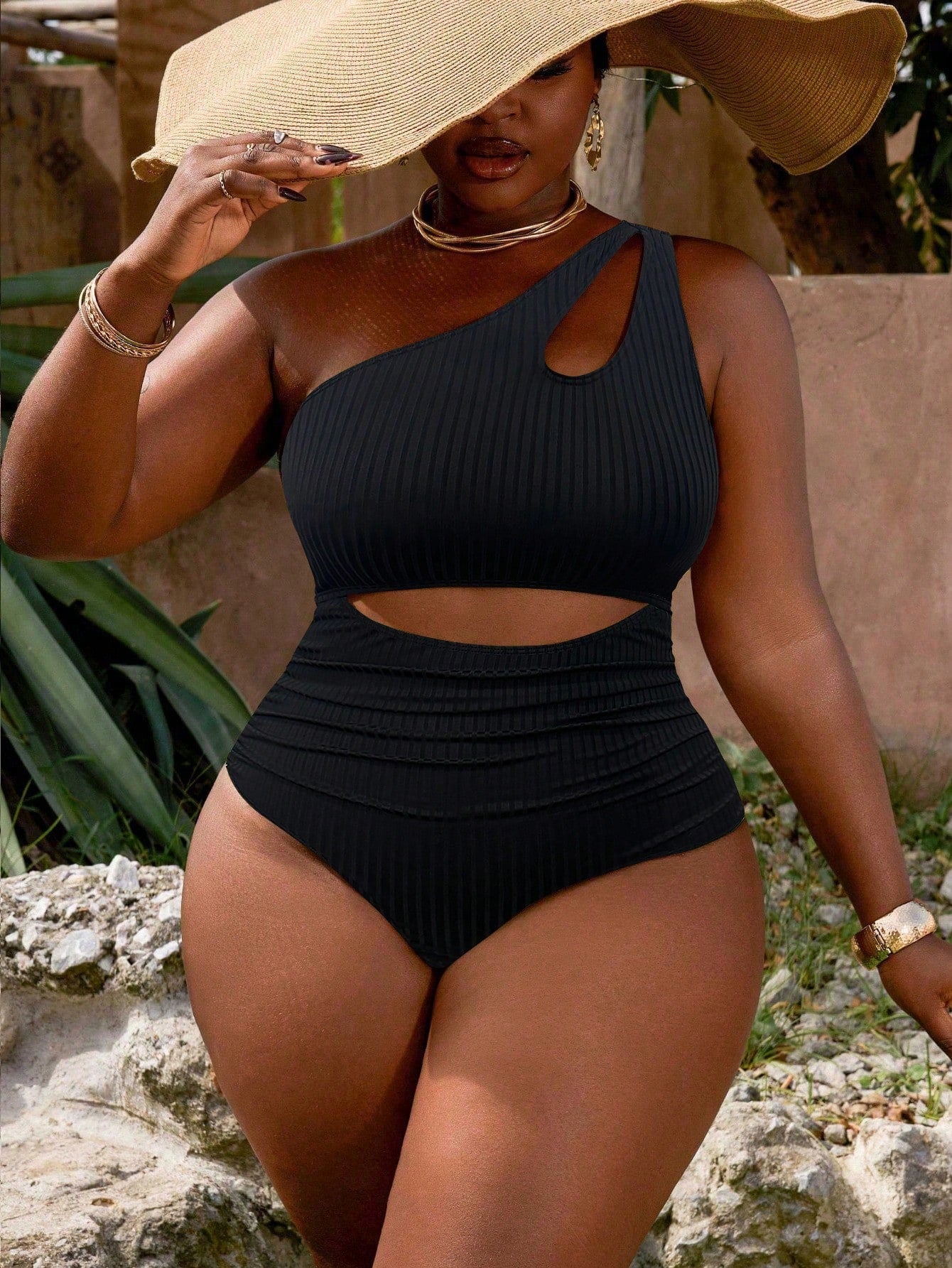 Slaydiva Plus Size Women's Black Ribbed One-Shoulder Hollow Split Pleated One-Piece Swimsuit, Casual Vacation For Summer