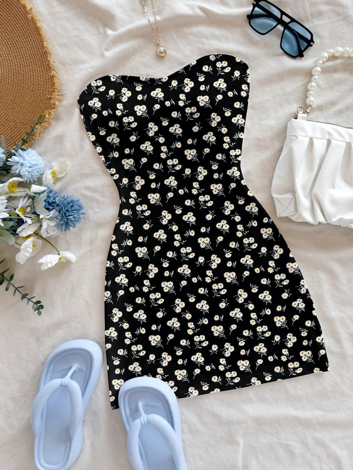 Soleia Women's Casual Boho Vacation Bodycon Mini Dress, Suitable For Summer Holiday, Ditsy Floral, Beach Chic Dress Black Floral