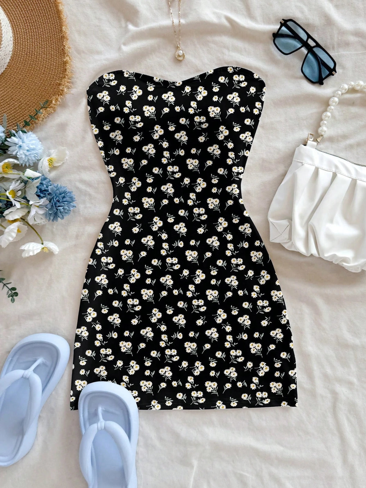 Soleia Women's Casual Boho Vacation Bodycon Mini Dress, Suitable For Summer Holiday, Ditsy Floral, Beach Chic Dress Black Floral