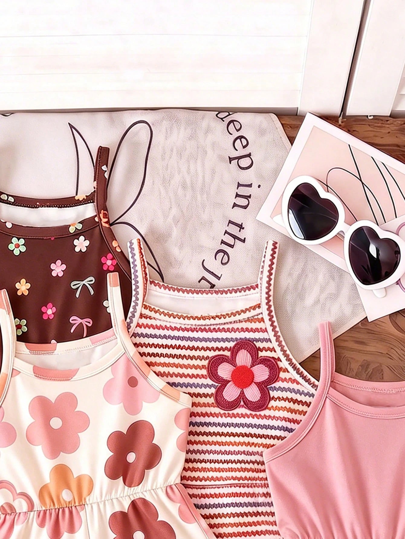Souflis Souflis 4 Styles Choose 2 Randomly Shipped 2 Pieces, This Cute Girls' Sleeveless Jumpsuit Comes In Four Colors, Soft Fabric, Comfortable And Skin-Friendly For Summer Wear.