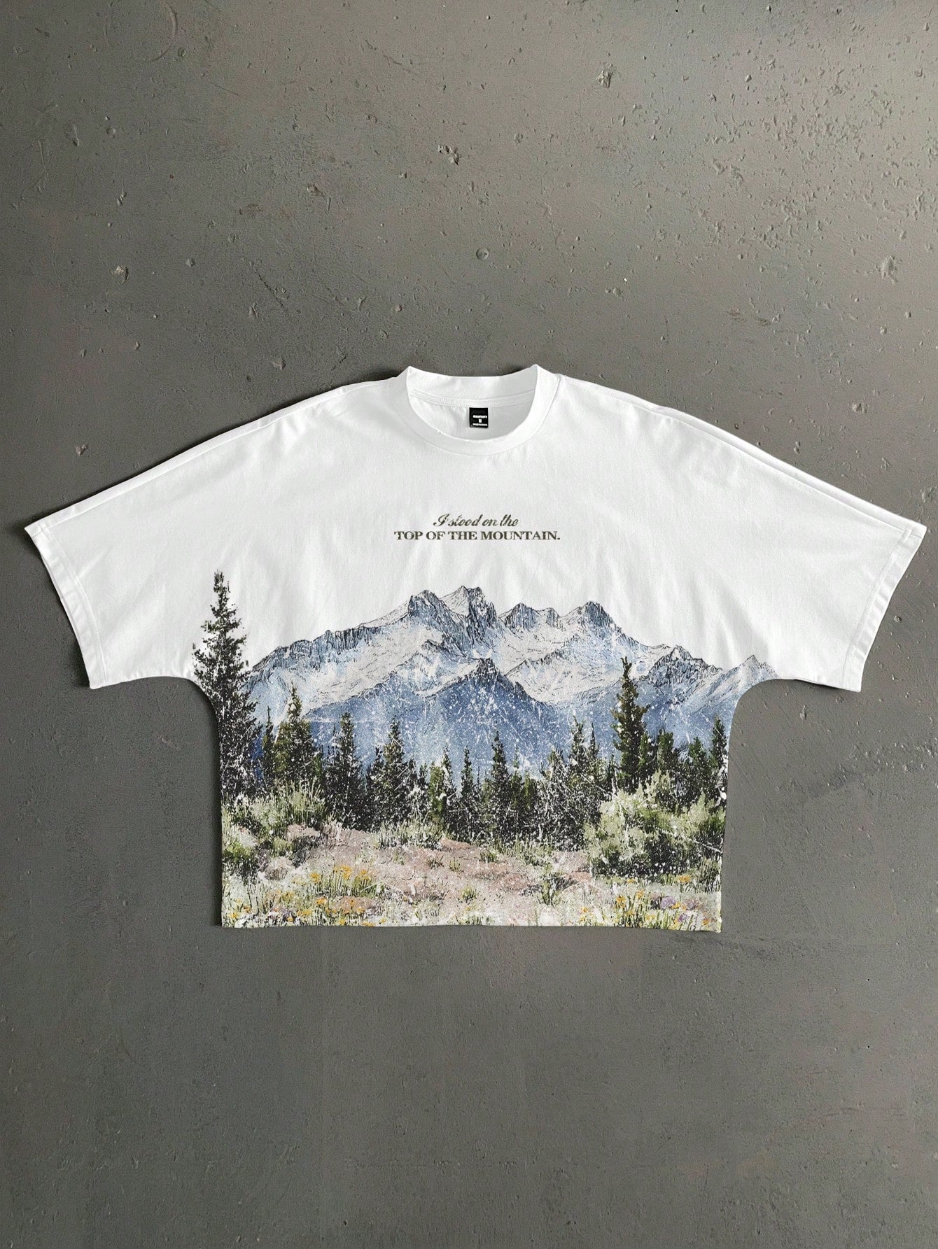 StoneGrade White Summer Streetwear Vacation Retro American Outdoor Landscape Graphic English Slogan Cropped Loose Fit Bat Wing Short Sleeve T-Shirt For Men