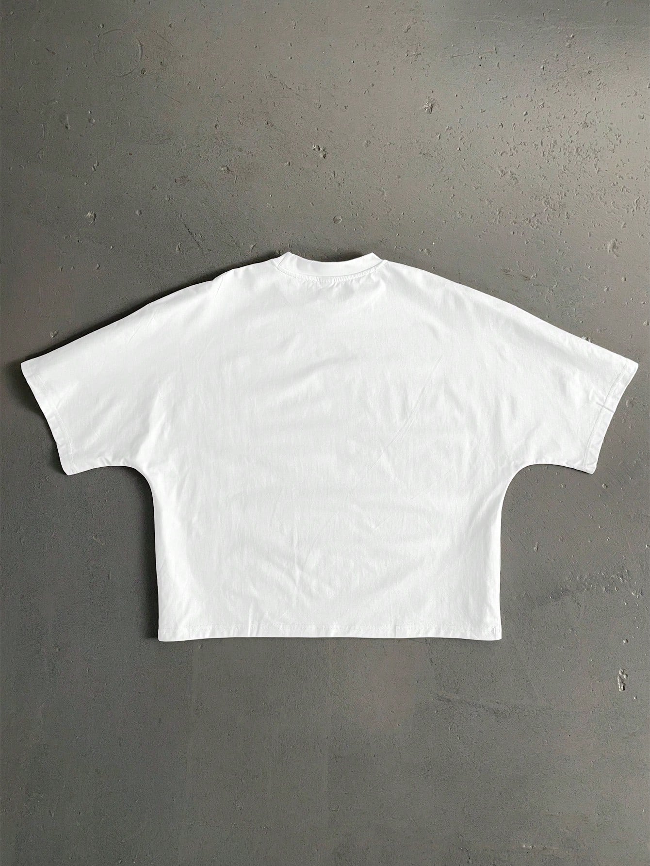 StoneGrade White Summer Streetwear Vacation Retro American Outdoor Landscape Graphic English Slogan Cropped Loose Fit Bat Wing Short Sleeve T-Shirt For Men