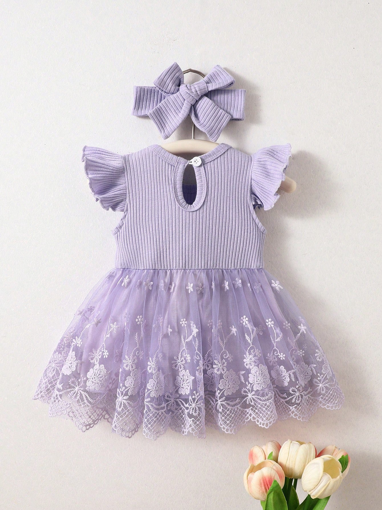 Summer Newborn 2-Piece Set: Purple Ruffle-Sleeve Patchwork Dress With 3D Floral Lace Tulle Skirt And Matching Headband Sweet, Cute, And Elegant; Soft, Skin-Friendly, Loose-Fitting, And Comfortab