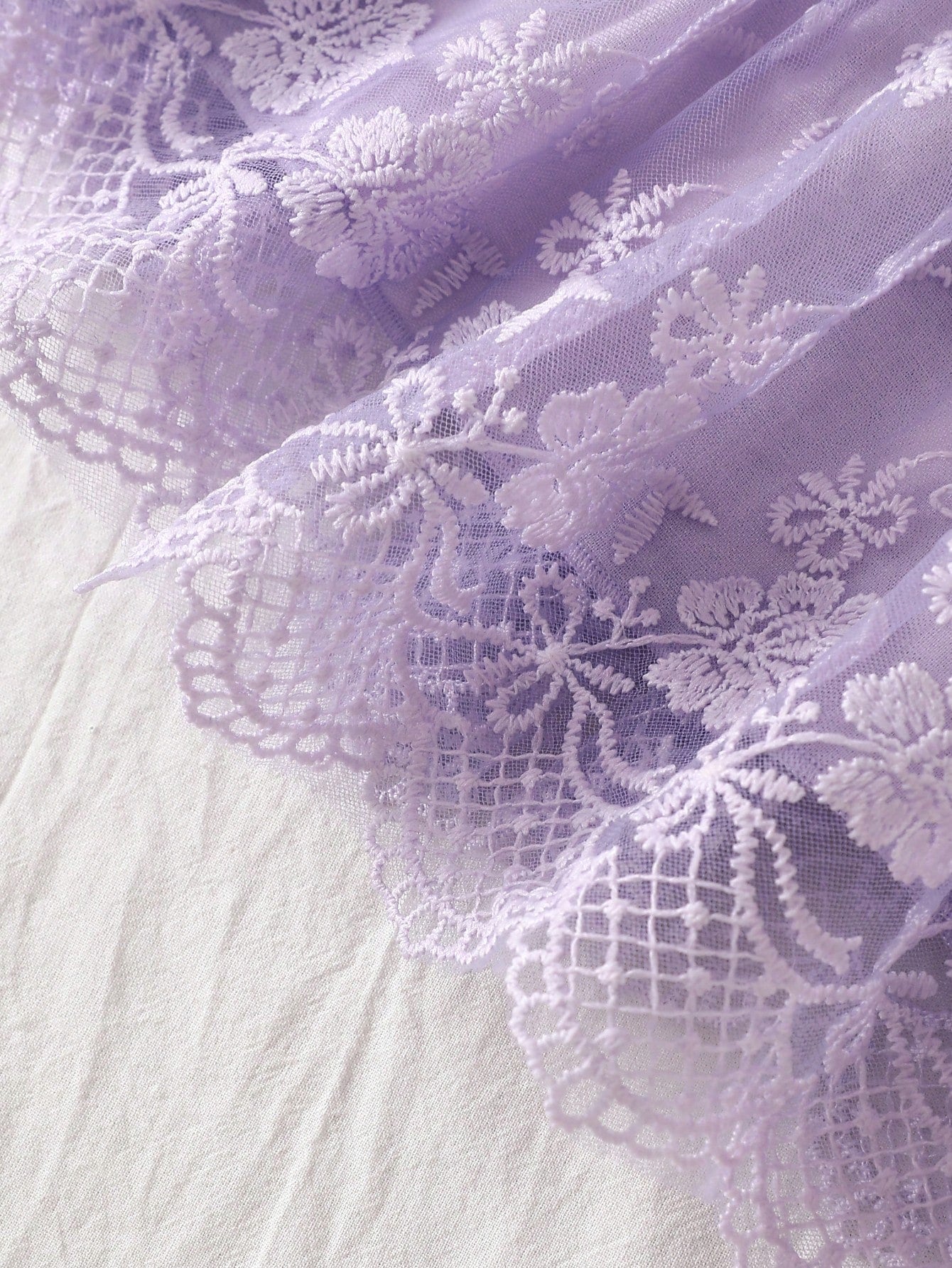 Summer Newborn 2-Piece Set: Purple Ruffle-Sleeve Patchwork Dress With 3D Floral Lace Tulle Skirt And Matching Headband Sweet, Cute, And Elegant; Soft, Skin-Friendly, Loose-Fitting, And Comfortab