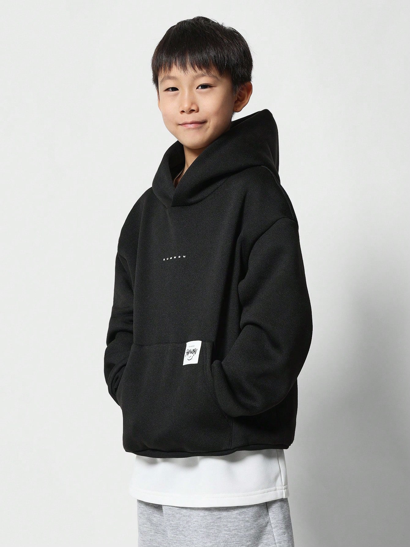 SUMWON Premium Oversized Youth Hoodie Minimalist Winter Autumn Pullover Kangaroo Pocket Sweatshirt Classic Street Style Casual Wear Vacation