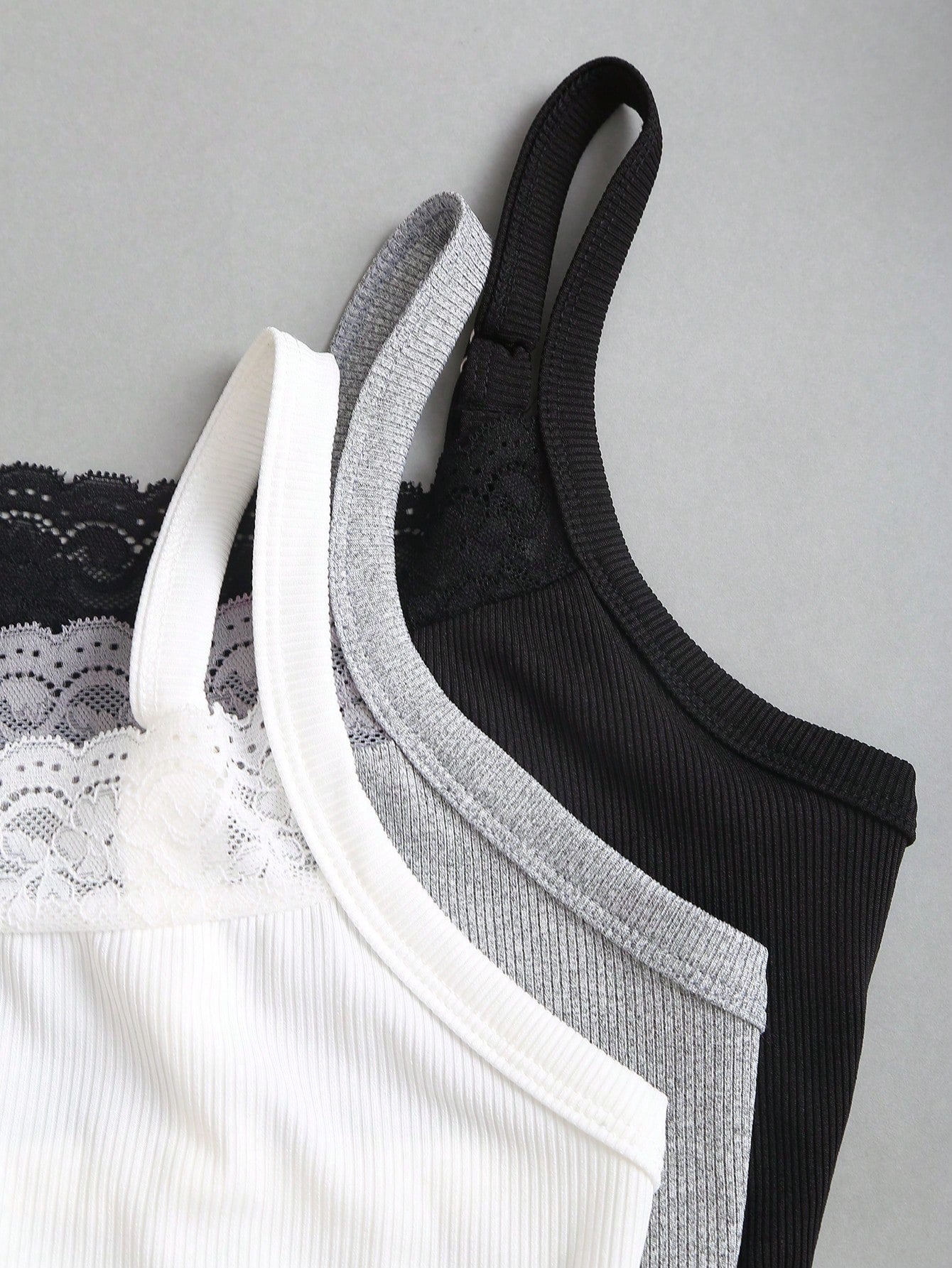 Sweetra Lace Camisole Cropped Backless Top,Summer Basic Everyday Black And White Sweet & Spicy Elegant Music Festival Vacation Daily School Tight-Fitting