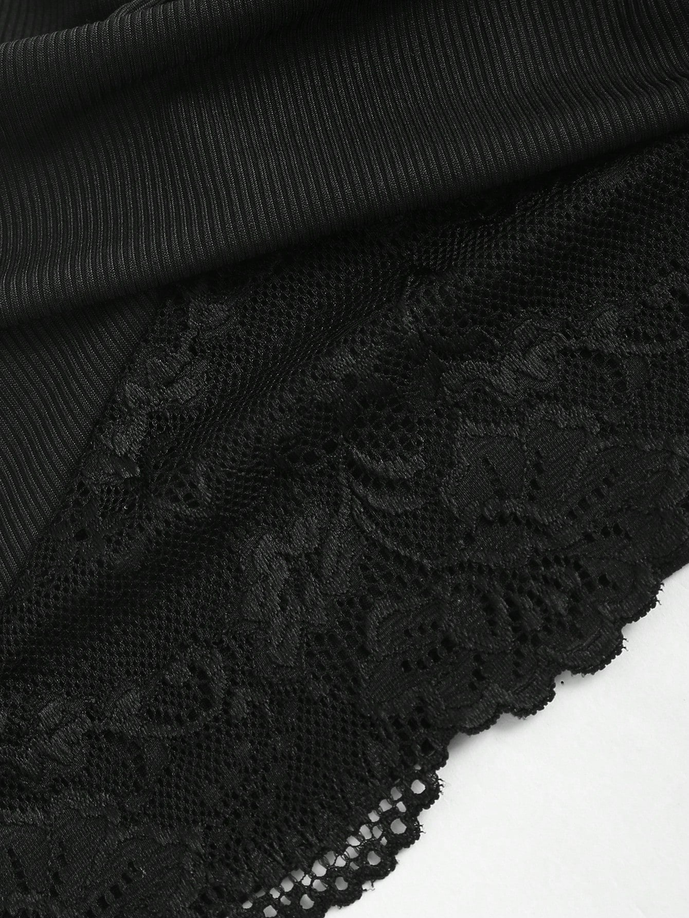 Sweetra Lace Splicing Wrapped Cross Neck Camisole Top For Women