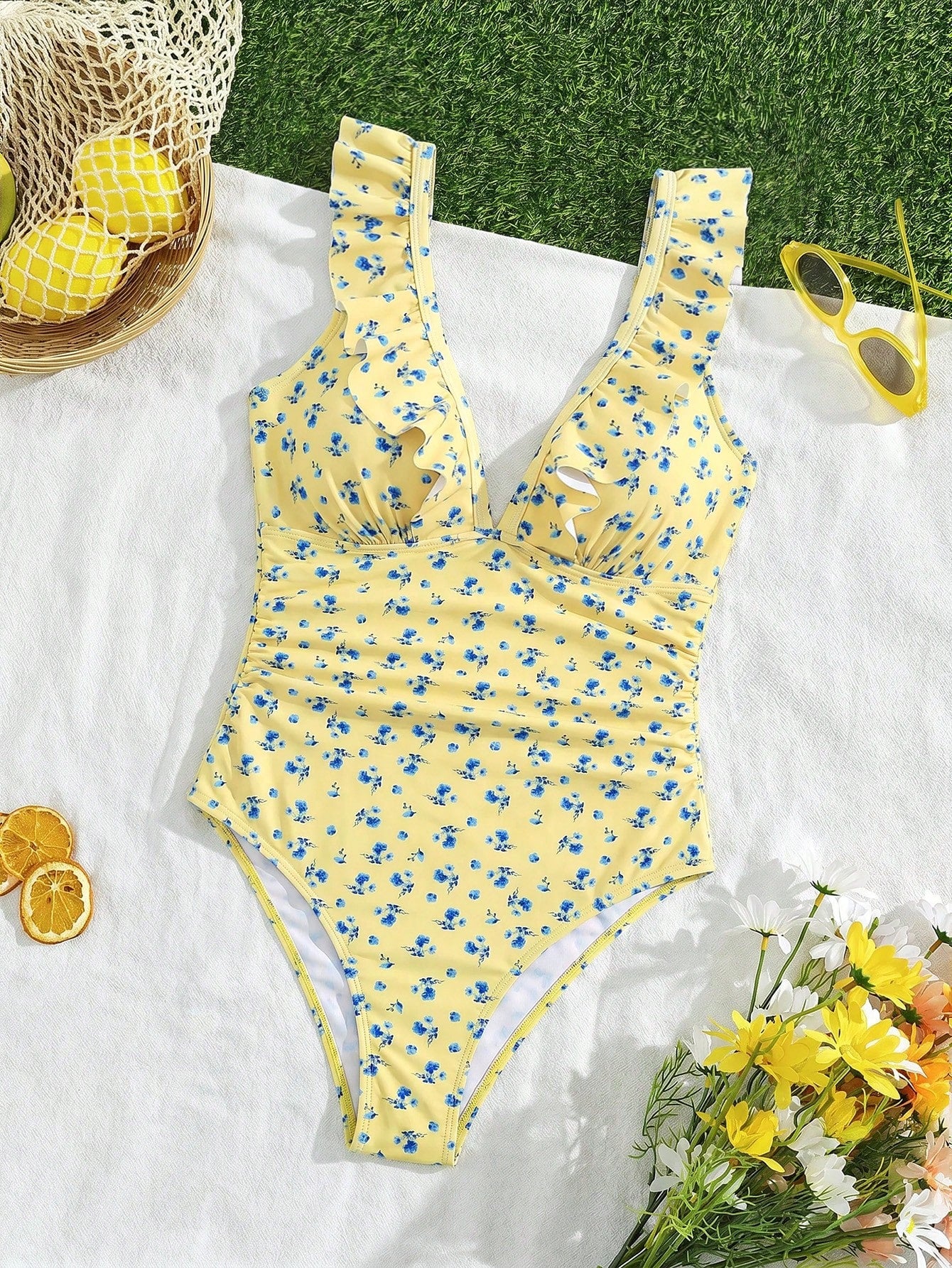 Swim Mod 2026 New Summer Sweet Vacation Ditsy Floral Fresh Plus Size One-Piece Swimsuit Beach Vacation Light Blue
