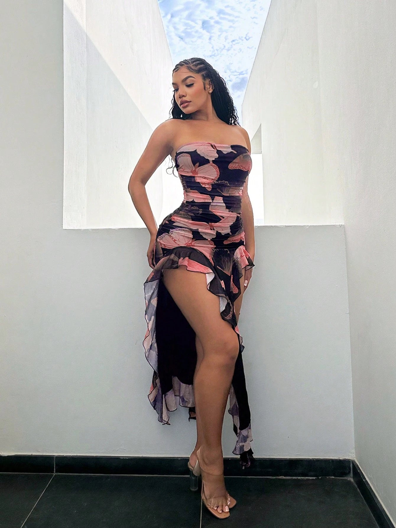 SXY Summer Butterfly Print Flowy Ruffle Hem Backless High Slit Fitted Dress