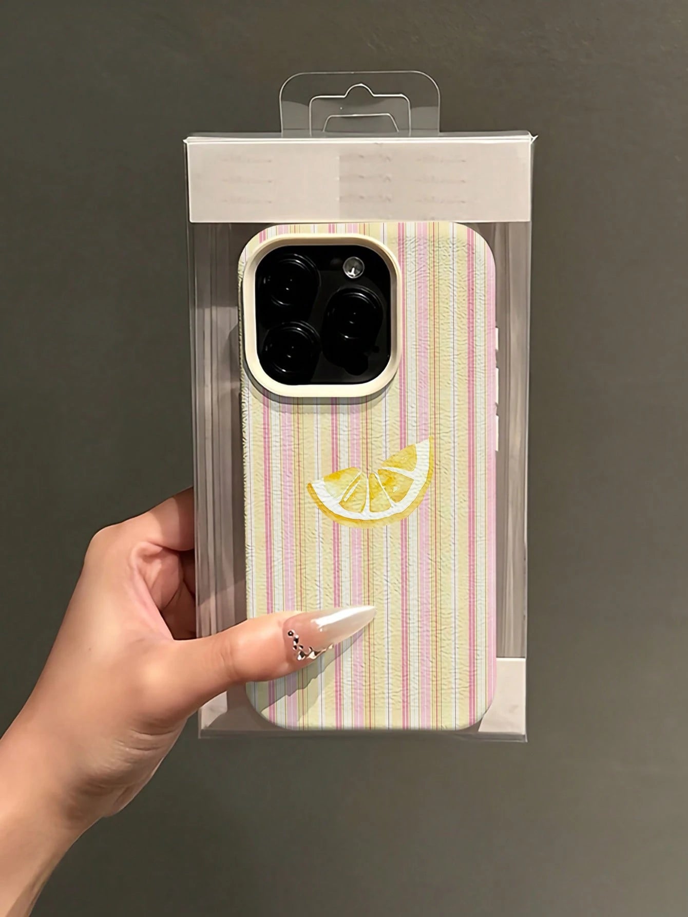 TPU Minimalist White Pink Yellow Vertical Striped Lemon Pattern Shockproof Fashion Phone Case 1pc White & Light Striped Lemon Pattern Minimalist Full Coverage TPU Shockproof Phone Case Compatible With
